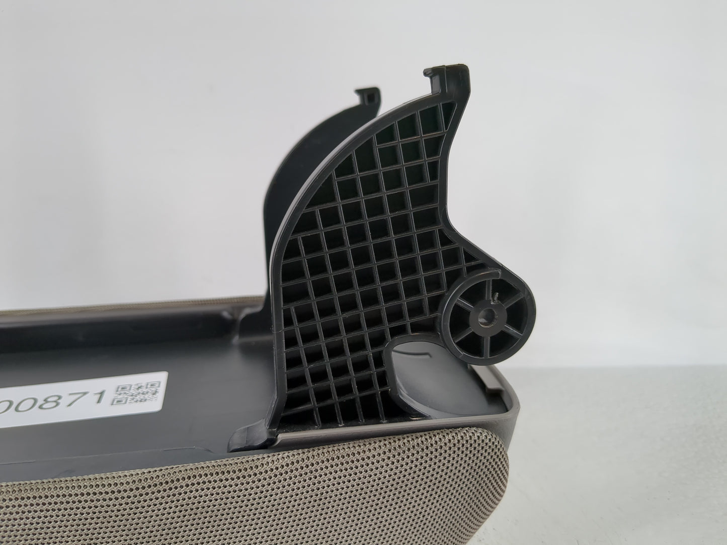 2022 Ford Explorer Center Console Armrest Cover Lid Fits OEM Used Auto Parts - Oemusedautoparts1.com