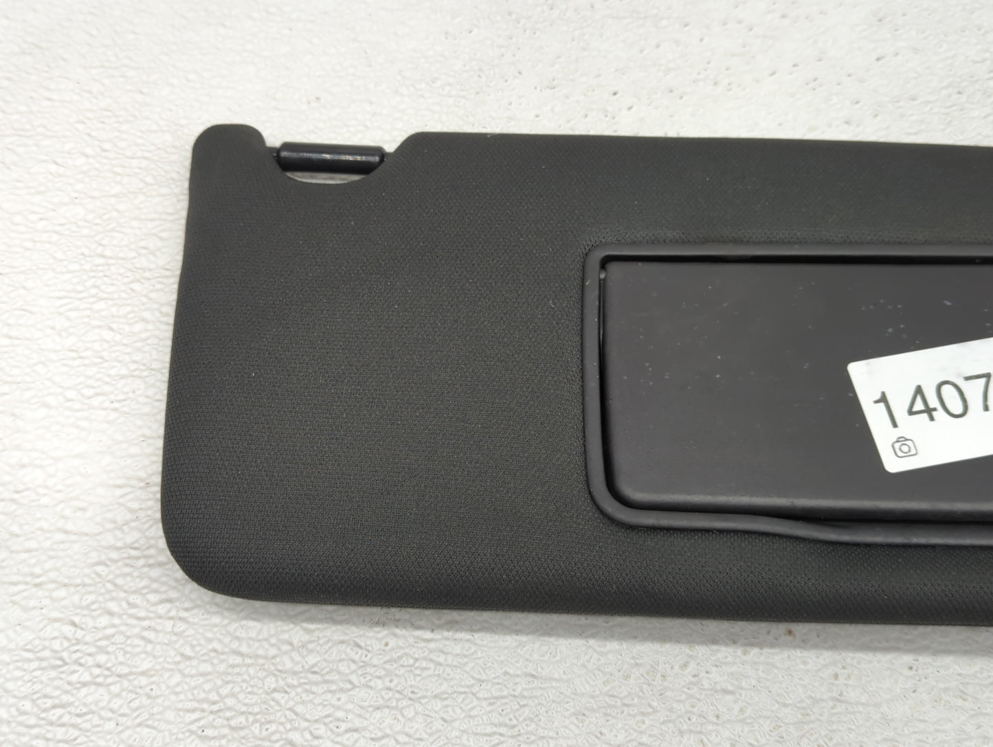 2022 Ford Explorer Sun Visor Shade Replacement Passenger Right Mirror Fits OEM Used Auto Parts - Oemusedautoparts1.com