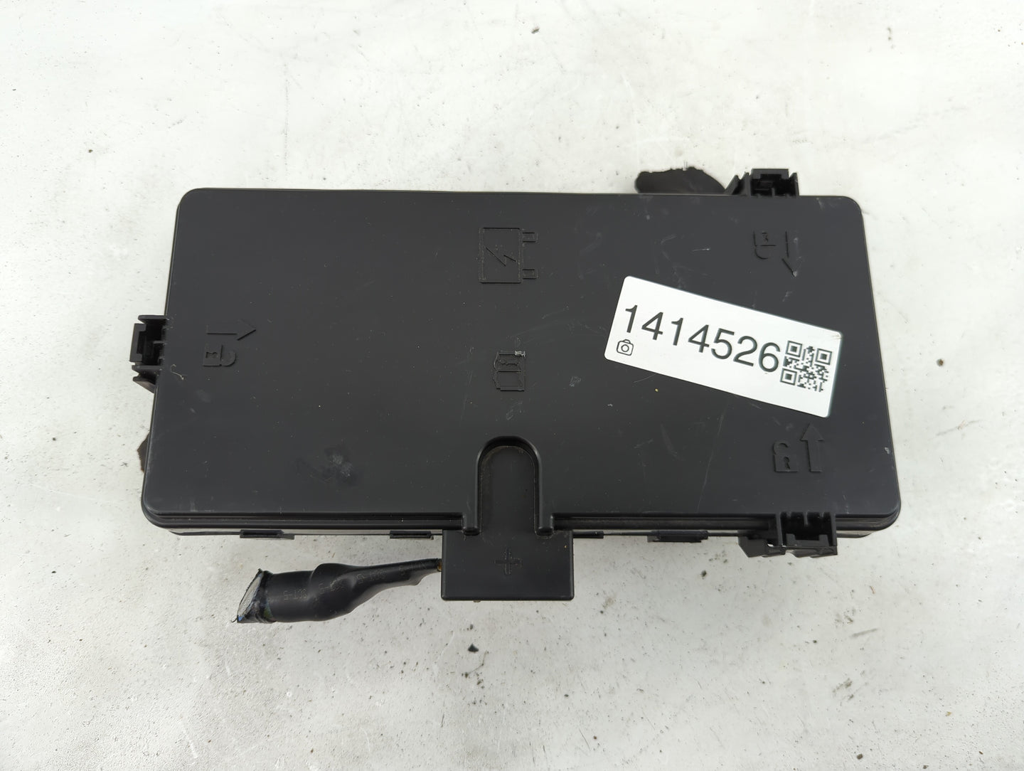 2020-2022 Ford Explorer Fusebox Fuse Box Panel Relay Module P/N:N1MT-14D068-MA Fits Fits 2020 2021 2022 OEM Used Auto Parts 