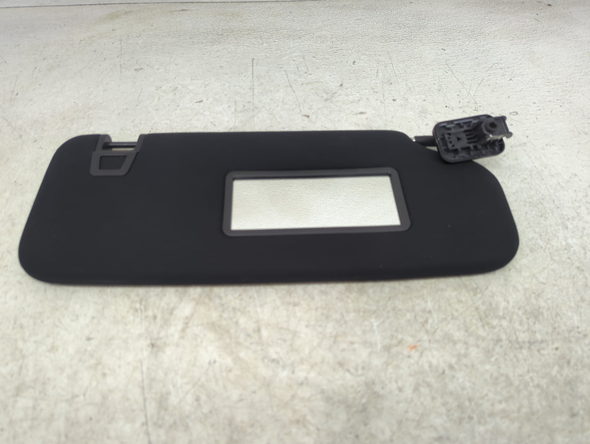 2020 Ford Explorer Sun Visor Shade Replacement Passenger Right Mirror Fits OEM Used Auto Parts - Oemusedautoparts1.com