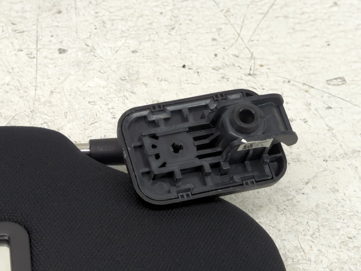 2020 Ford Explorer Sun Visor Shade Replacement Passenger Right Mirror Fits OEM Used Auto Parts - Oemusedautoparts1.com