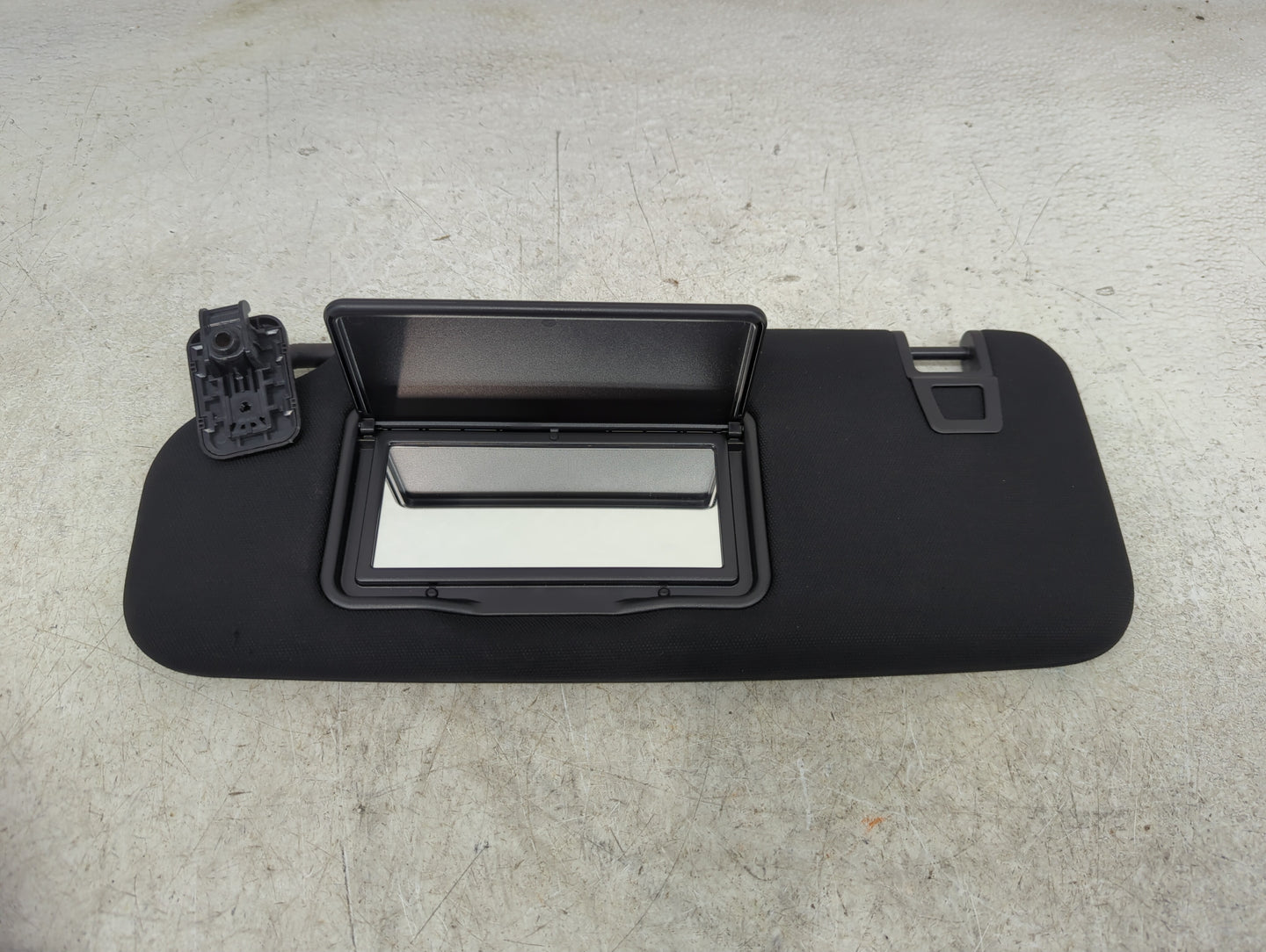 2022 Ford Explorer Sun Visor Shade Replacement Driver Left Mirror Fits OEM Used Auto Parts - Oemusedautoparts1.com