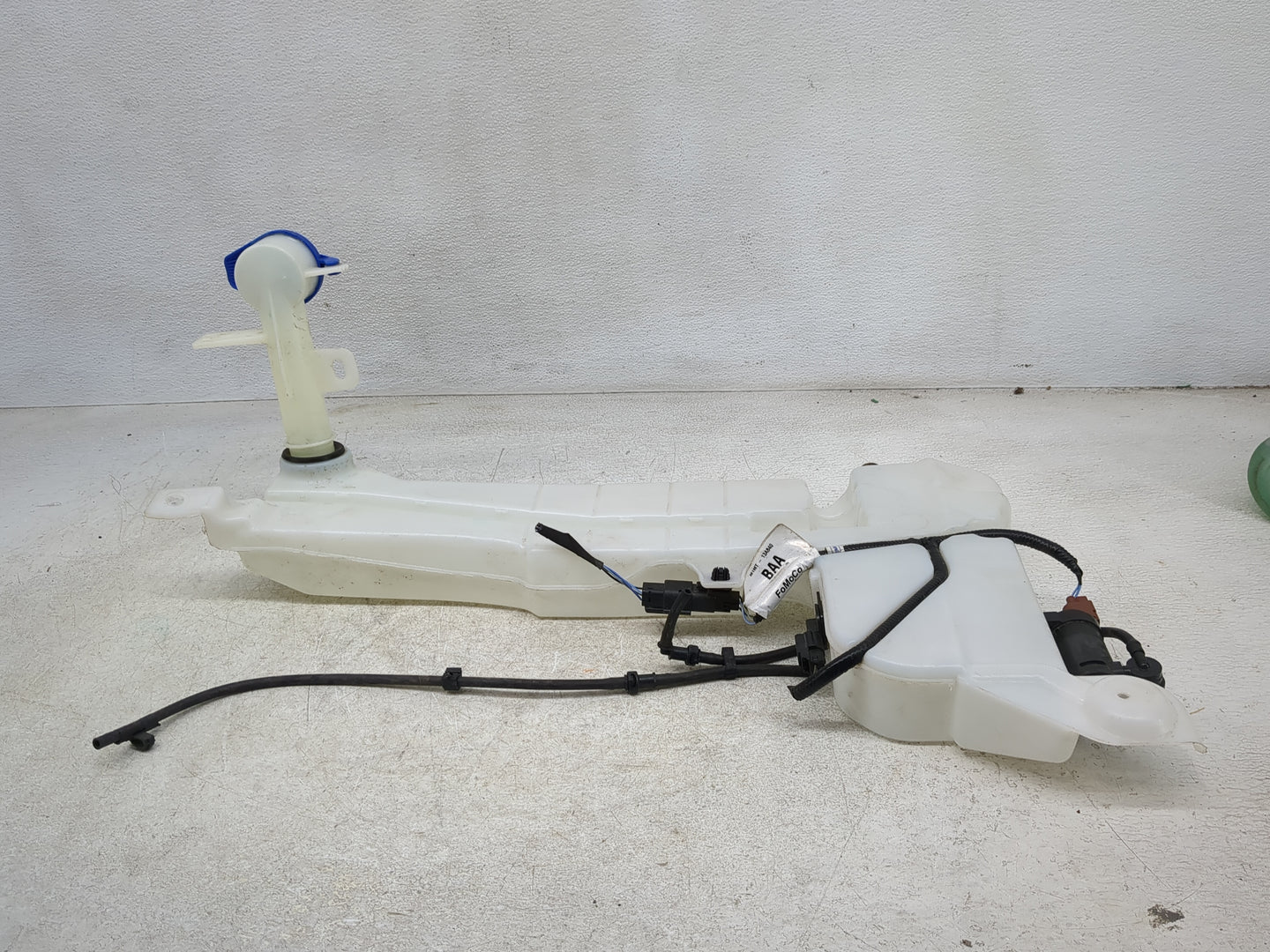2022 Ford Explorer Windshield Washer Fluid Reservoir Bottle Oem - Oemusedautoparts1.com
