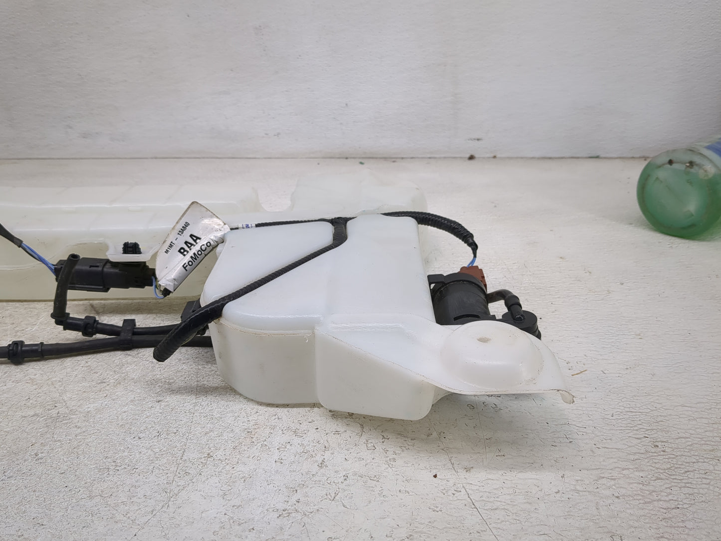 2022 Ford Explorer Windshield Washer Fluid Reservoir Bottle Oem - Oemusedautoparts1.com