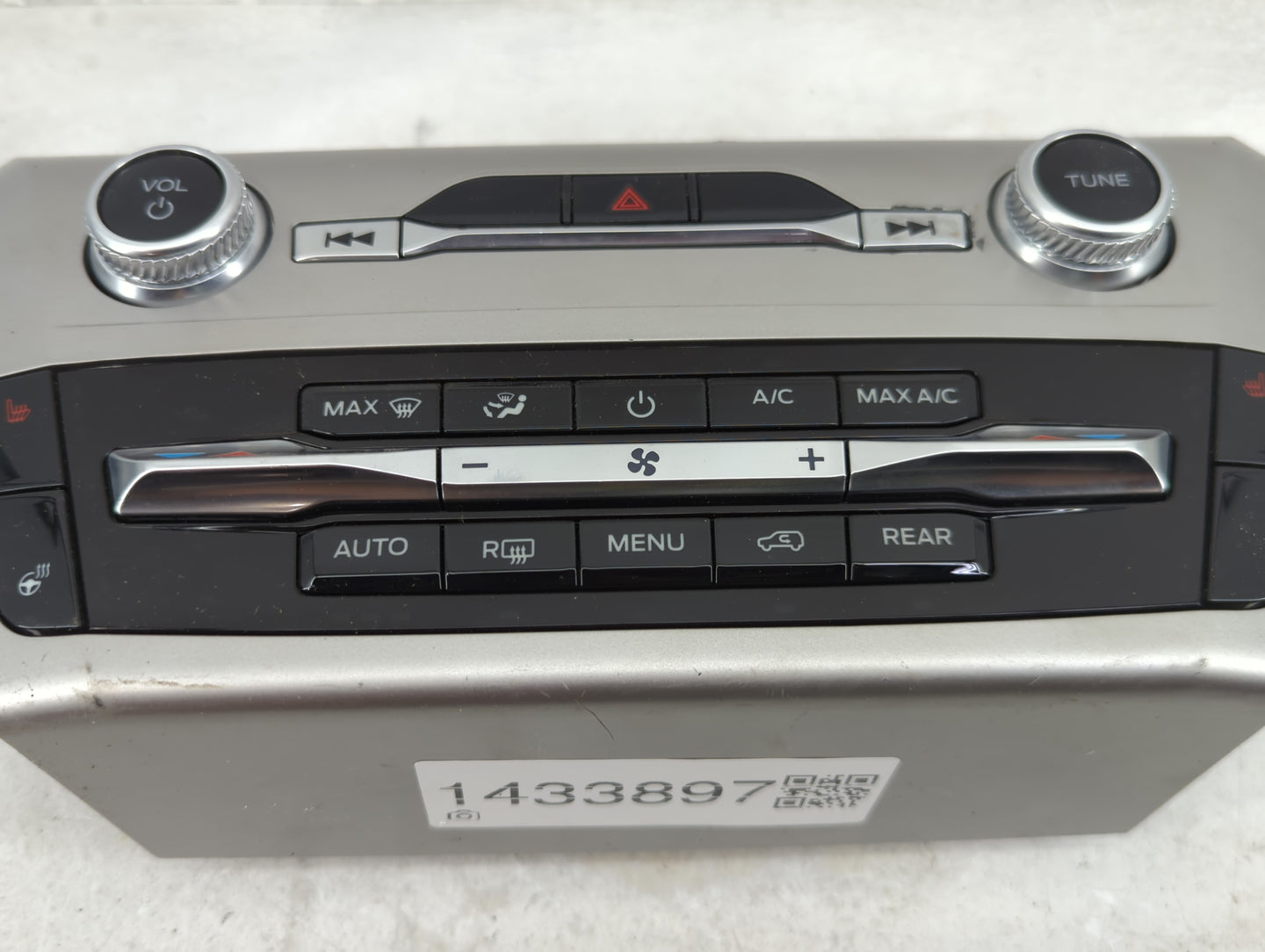2022 Ford Explorer Radio AM FM Cd Player Receiver Replacement P/N:LB5T-18K811-AH Fits OEM Used Auto Parts - Oemusedautoparts