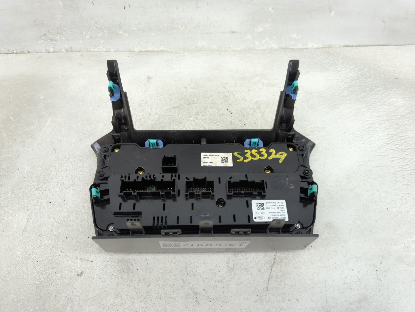 2022 Ford Explorer Radio AM FM Cd Player Receiver Replacement P/N:LB5T-18K811-AH Fits OEM Used Auto Parts - Oemusedautoparts