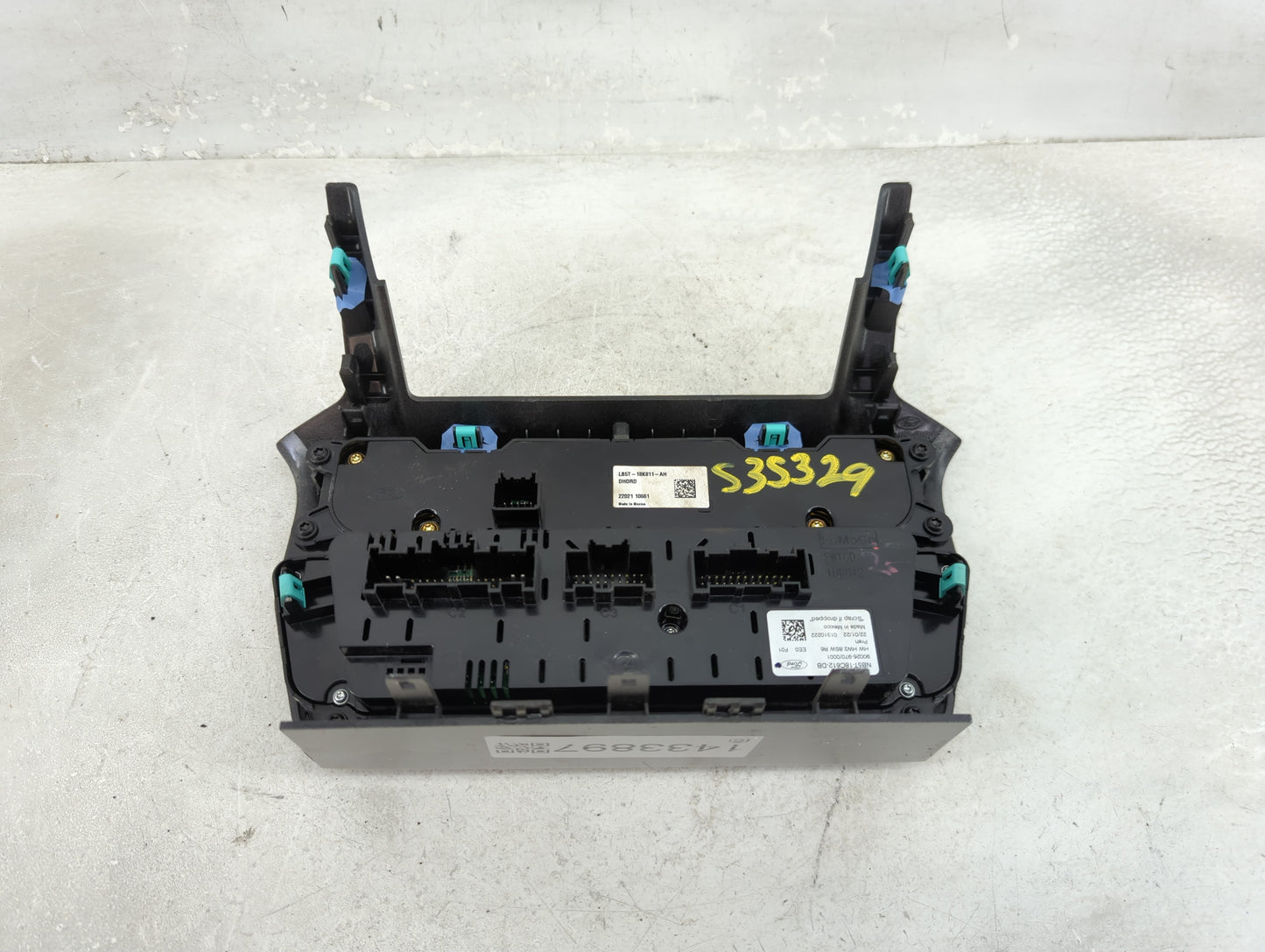 2022 Ford Explorer Radio AM FM Cd Player Receiver Replacement P/N:LB5T-18K811-AH Fits OEM Used Auto Parts - Oemusedautoparts