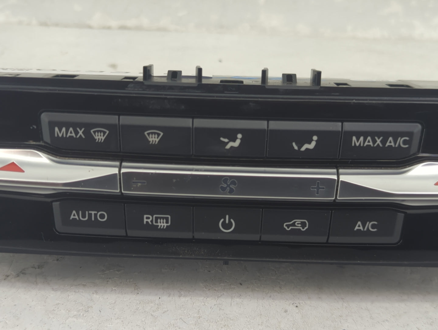 2022 Ford Explorer Climate Control Module Temperature AC/Heater Replacement P/N:LB5T-18C612-HF Fits OEM Used Auto Parts - Oe