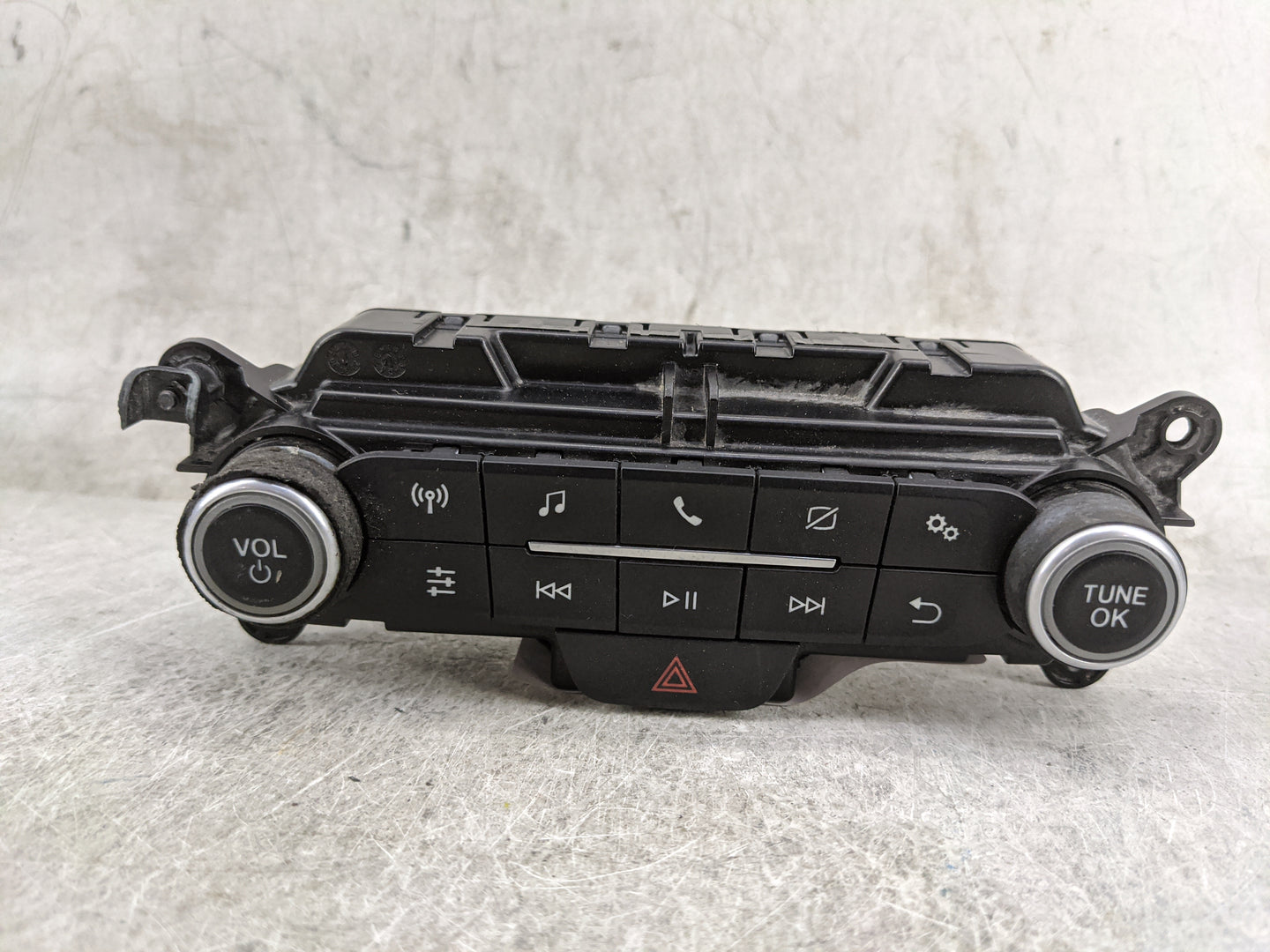 2022 Ford Explorer Radio Control Panel 1475913 - Oemusedautoparts1.com