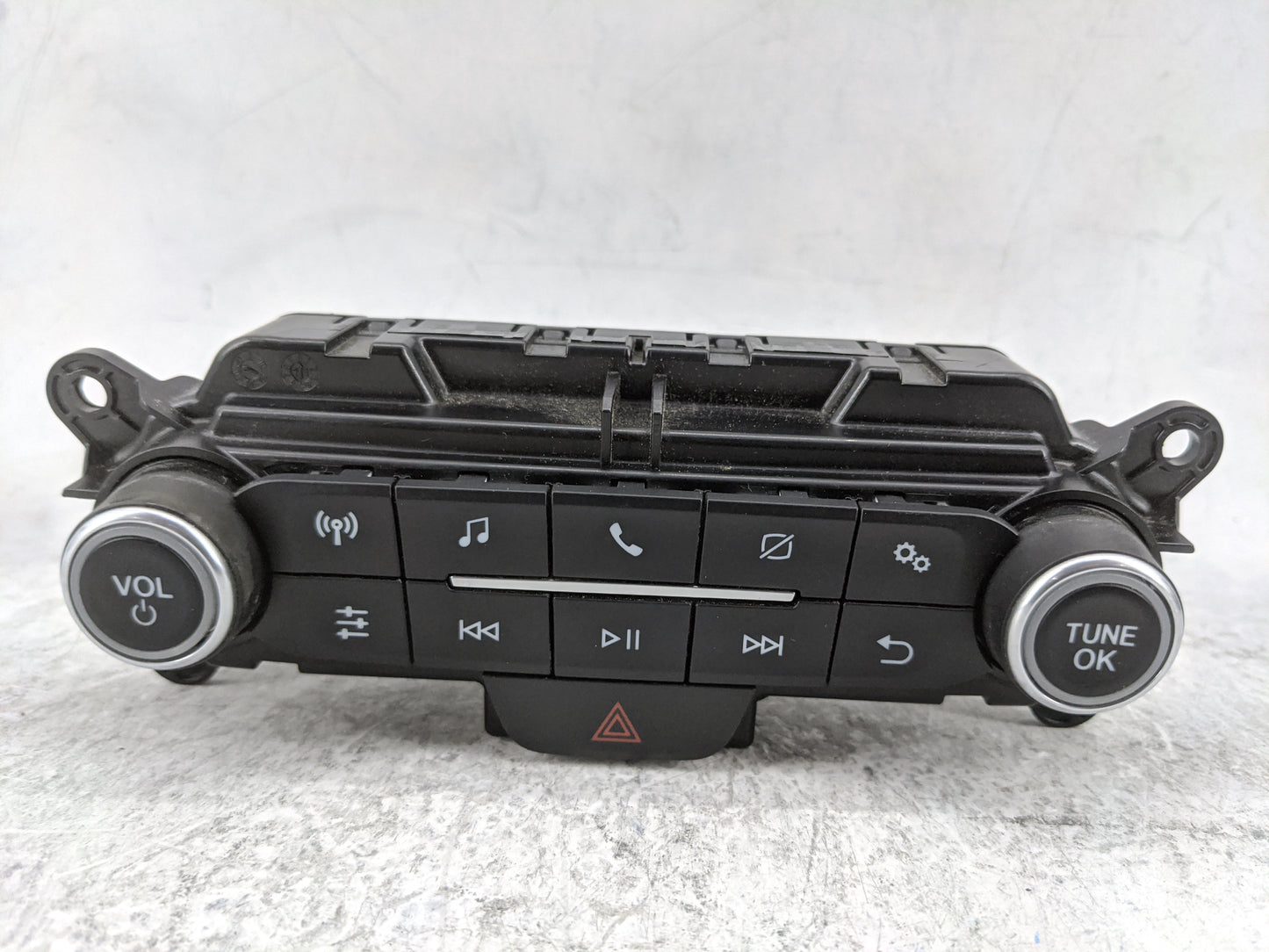2022 Ford Explorer Radio Control Panel - Oemusedautoparts1.com