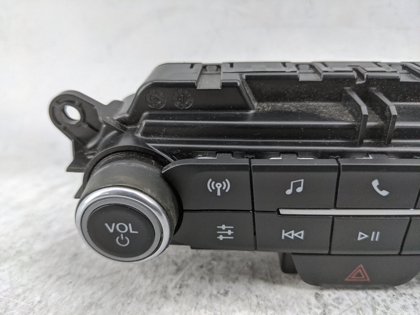 2022 Ford Explorer Radio Control Panel - Oemusedautoparts1.com