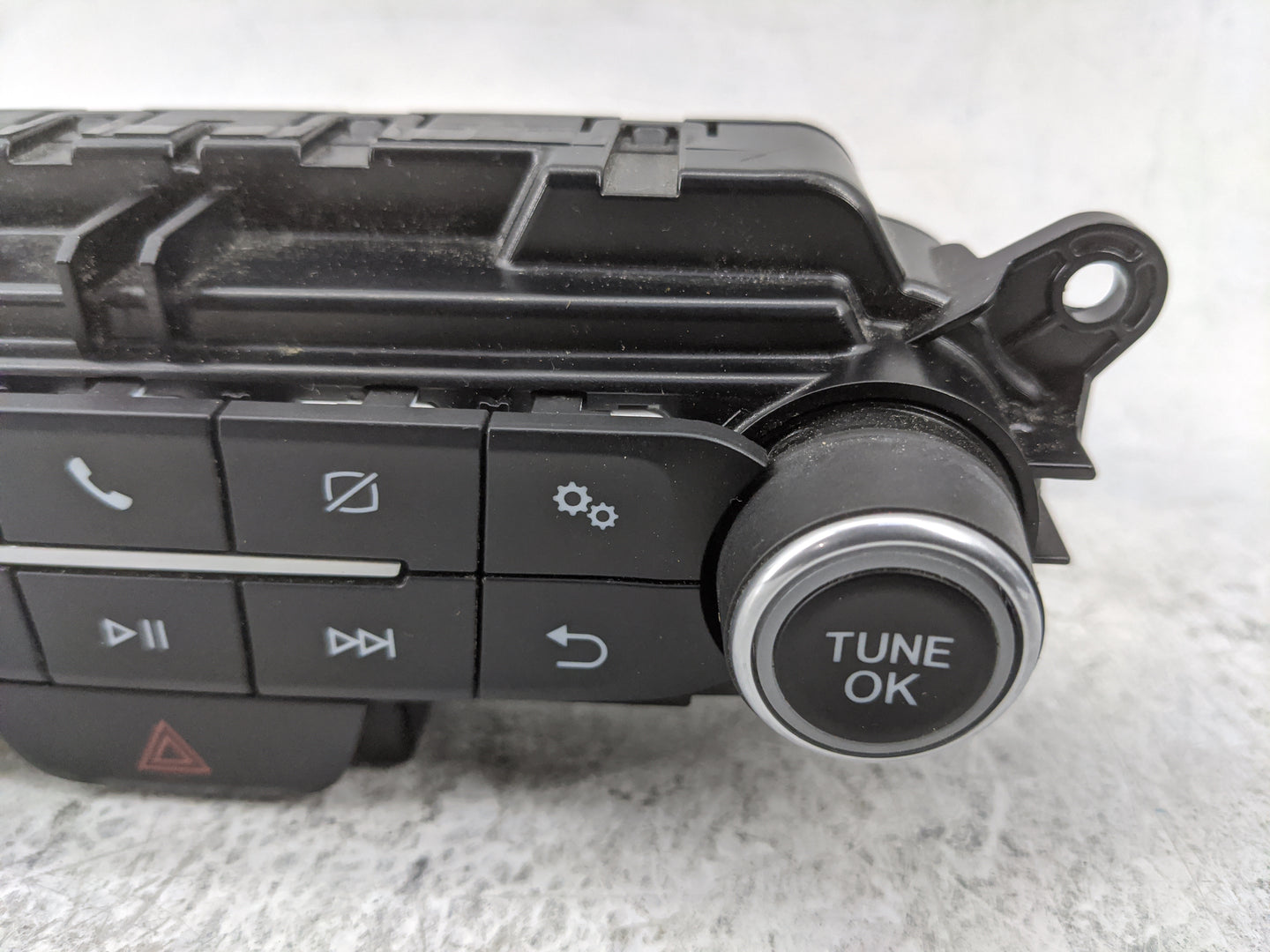 2022 Ford Explorer Radio Control Panel - Oemusedautoparts1.com