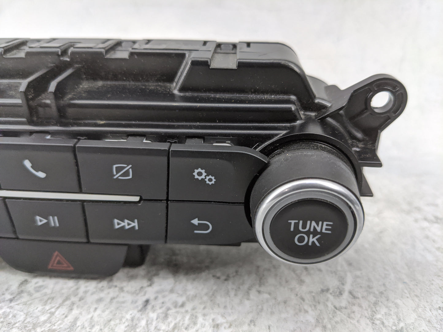 2022 Ford Explorer Radio Control Panel - Oemusedautoparts1.com