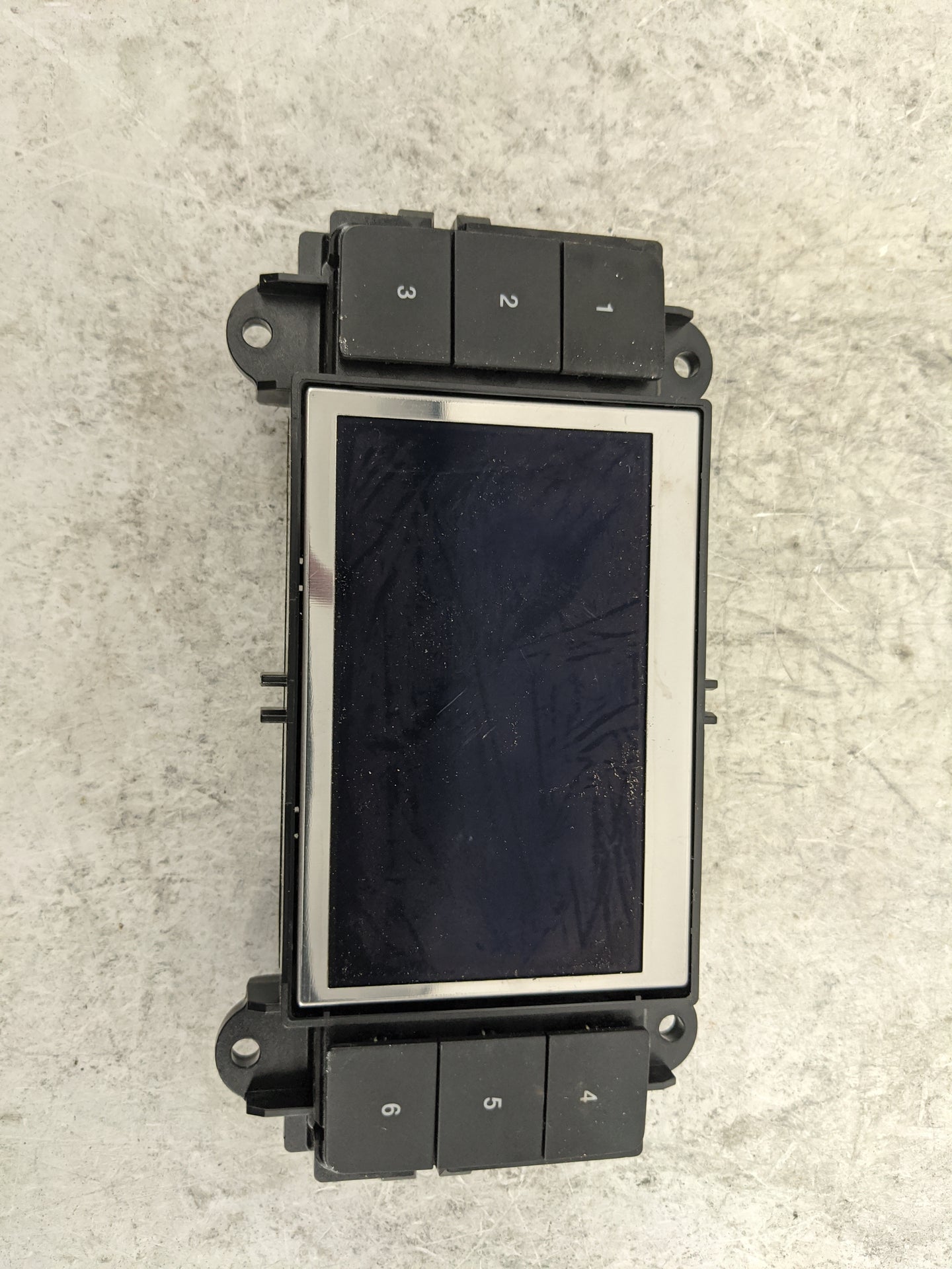 2022 Ford Explorer Information Display Screen 1483398 - Oemusedautoparts1.com