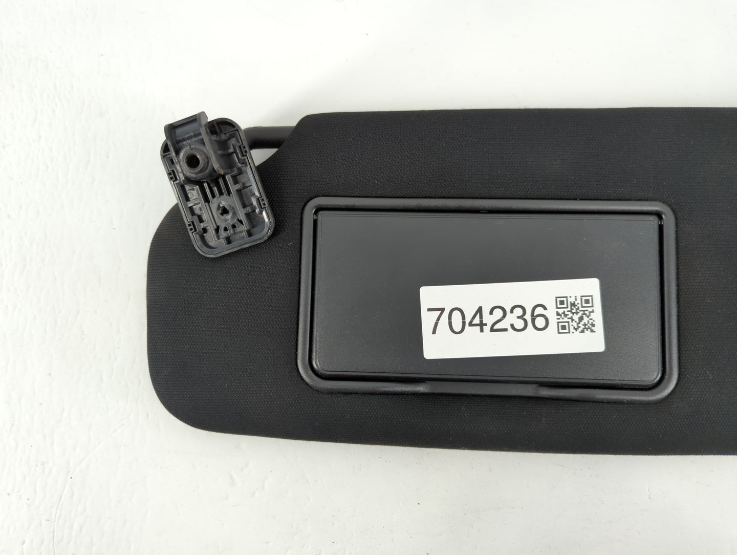 2022 Ford Explorer Sun Visor Shade Replacement Passenger Right Mirror Fits OEM Used Auto Parts - Oemusedautoparts1.com