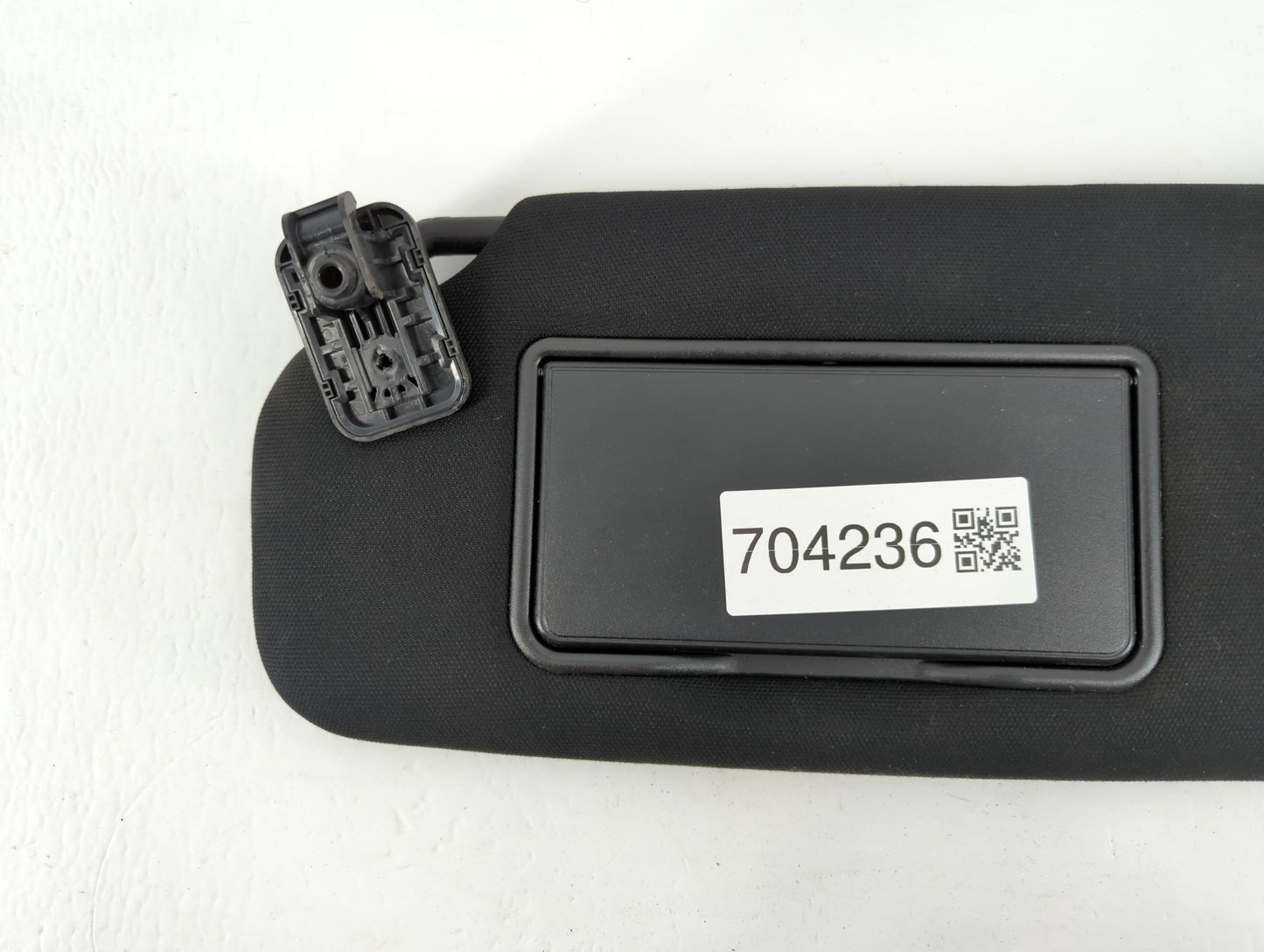 2022 Ford Explorer Sun Visor Shade Replacement Passenger Right Mirror Fits OEM Used Auto Parts - Oemusedautoparts1.com