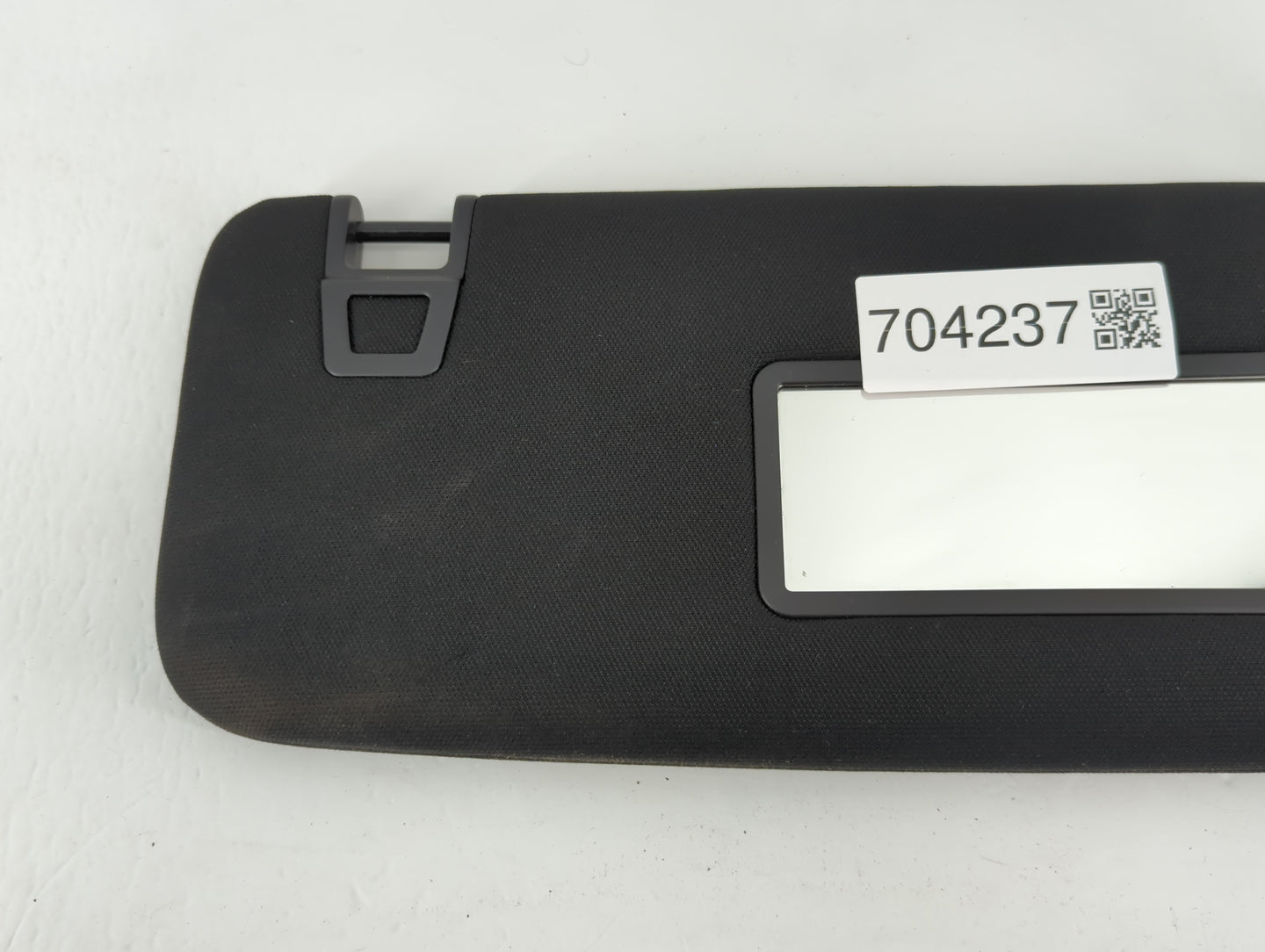 2022 Ford Explorer Sun Visor Shade Replacement Driver Left Mirror Fits OEM Used Auto Parts - Oemusedautoparts1.com