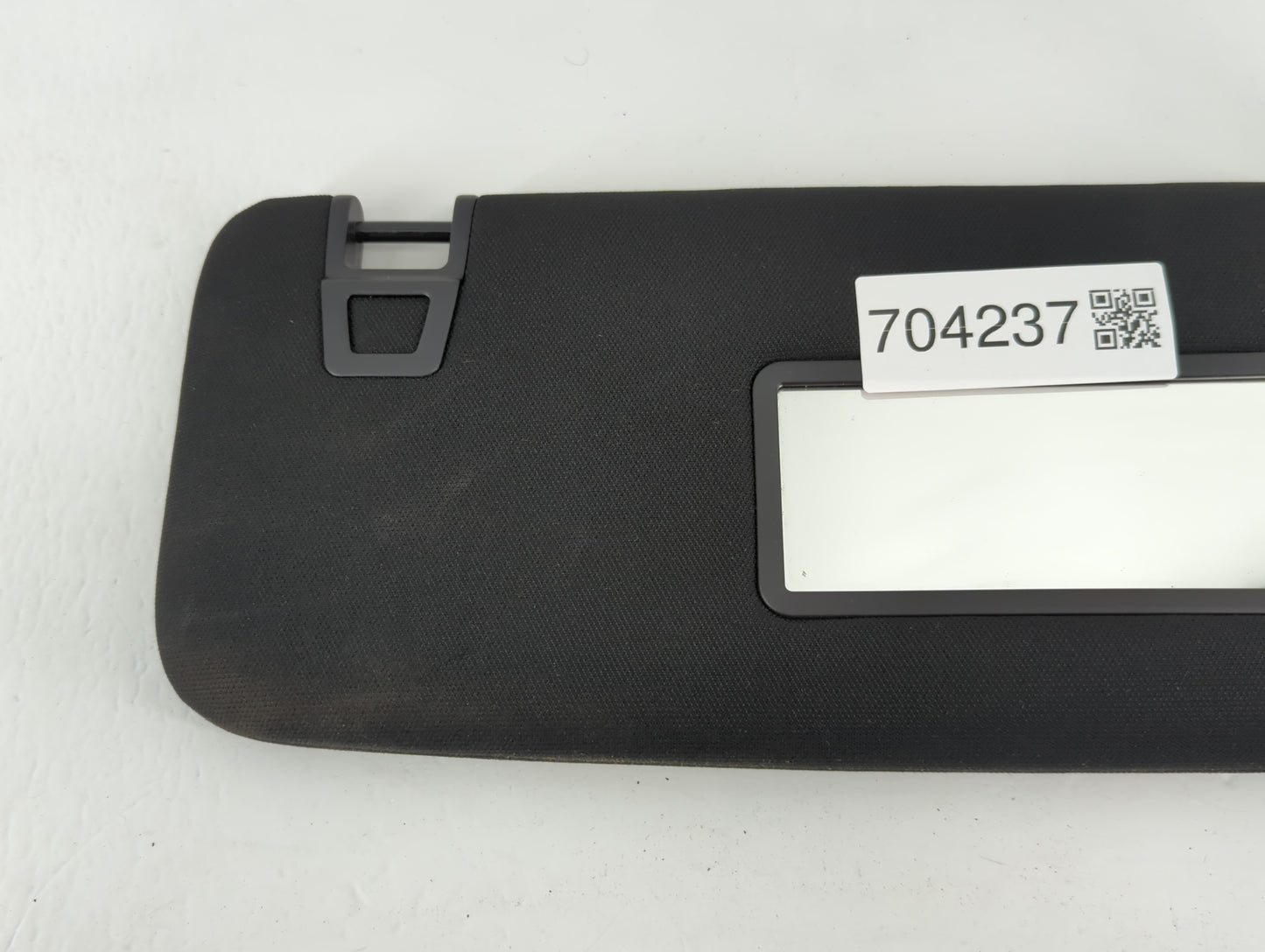 2022 Ford Explorer Sun Visor Shade Replacement Driver Left Mirror Fits OEM Used Auto Parts - Oemusedautoparts1.com