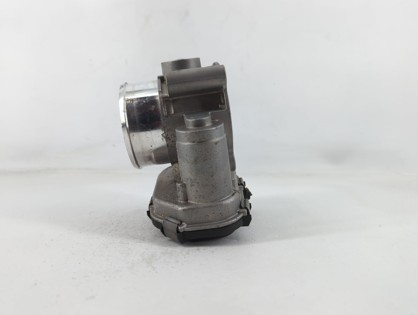 2020-2022 Ford Explorer Throttle Body P/N:J2219A-0999 CB223004393, 22301141 Fits Fits 2018 2019 2020 2021 2022 OEM Used Auto