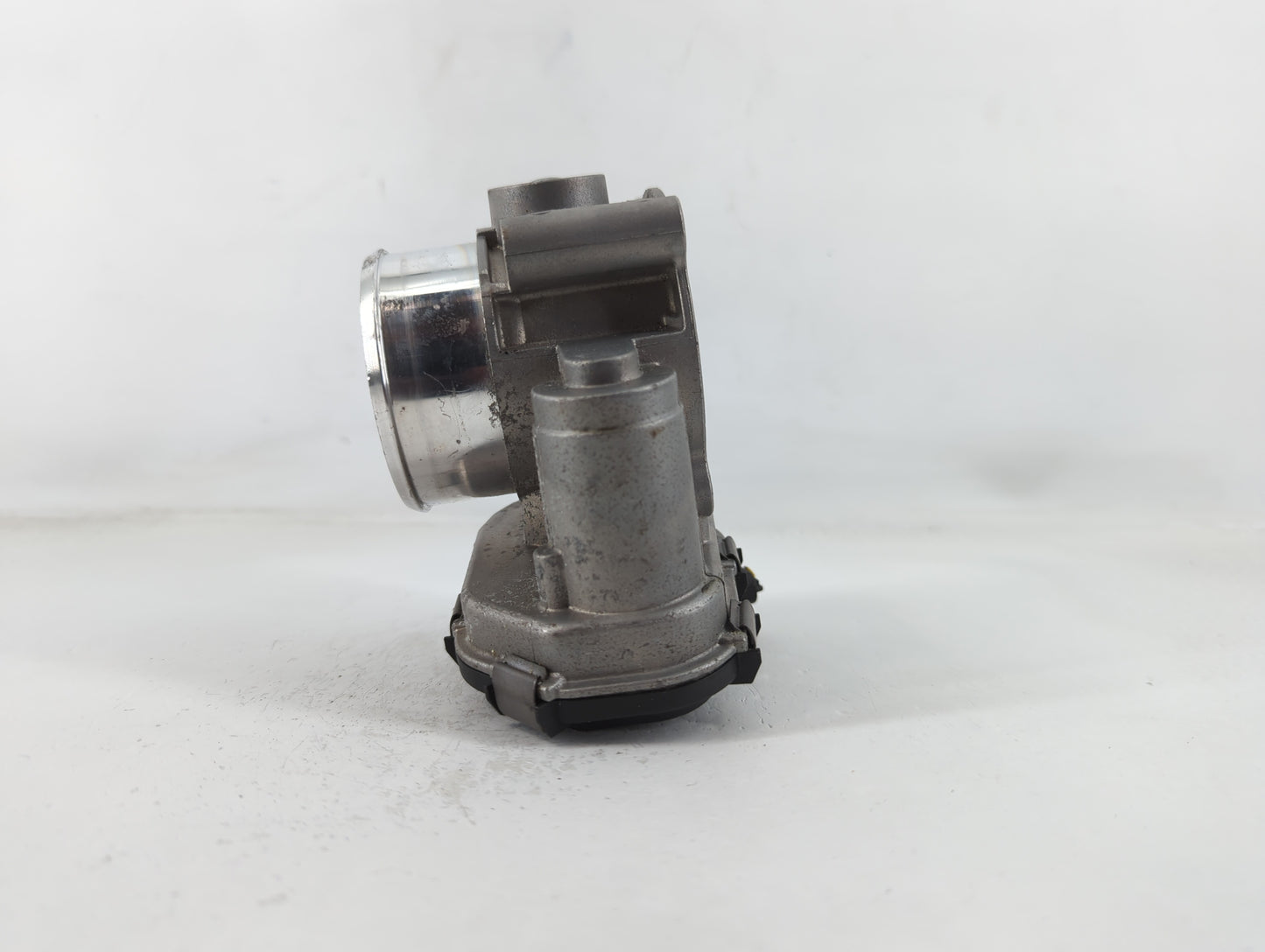 2020-2022 Ford Explorer Throttle Body P/N:J2219A-0999 CB223004393, 22301141 Fits Fits 2018 2019 2020 2021 2022 OEM Used Auto