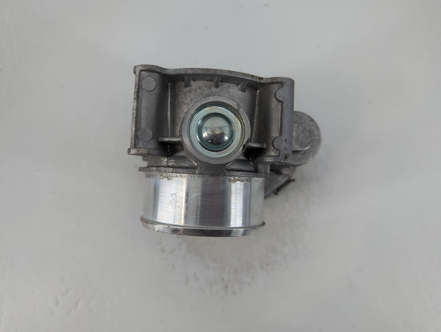 2020-2022 Ford Explorer Throttle Body P/N:21310316 F2213D-0558 Fits Fits 2018 2019 2020 2021 2022 OEM Used Auto Parts - Oemu