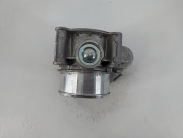 2020-2022 Ford Explorer Throttle Body P/N:21310316 F2213D-0558 Fits Fits 2018 2019 2020 2021 2022 OEM Used Auto Parts