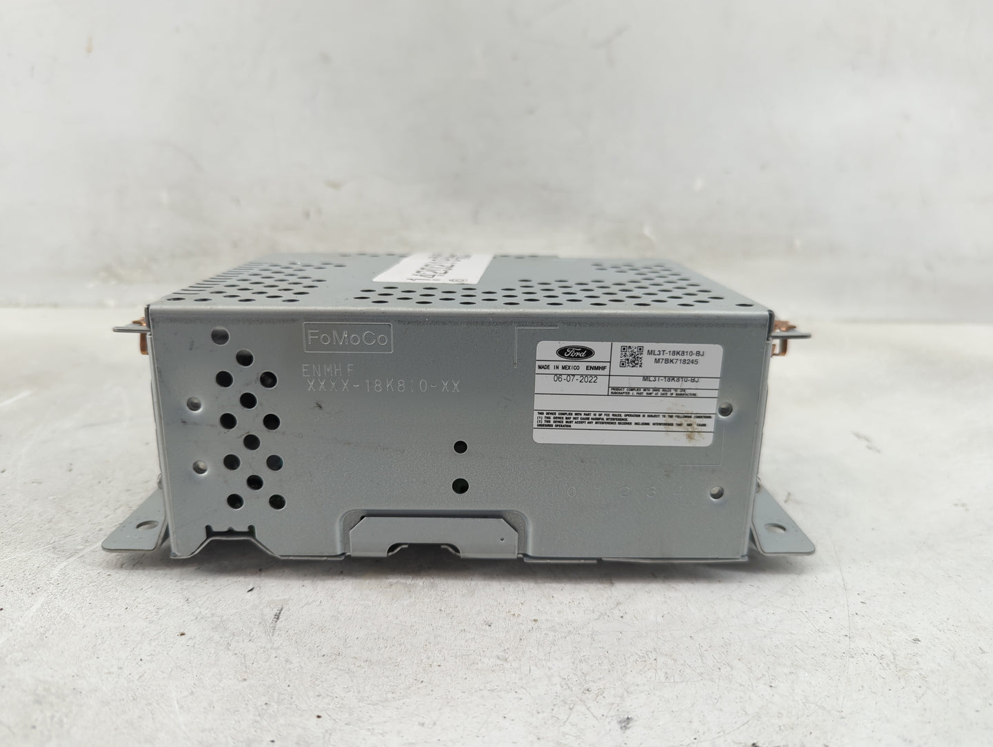 2021-2022 Ford F-150 Radio AM FM Cd Player Receiver Replacement P/N:ML3T-18K810-BJ Fits Fits 2021 2022 OEM Used Auto Parts -