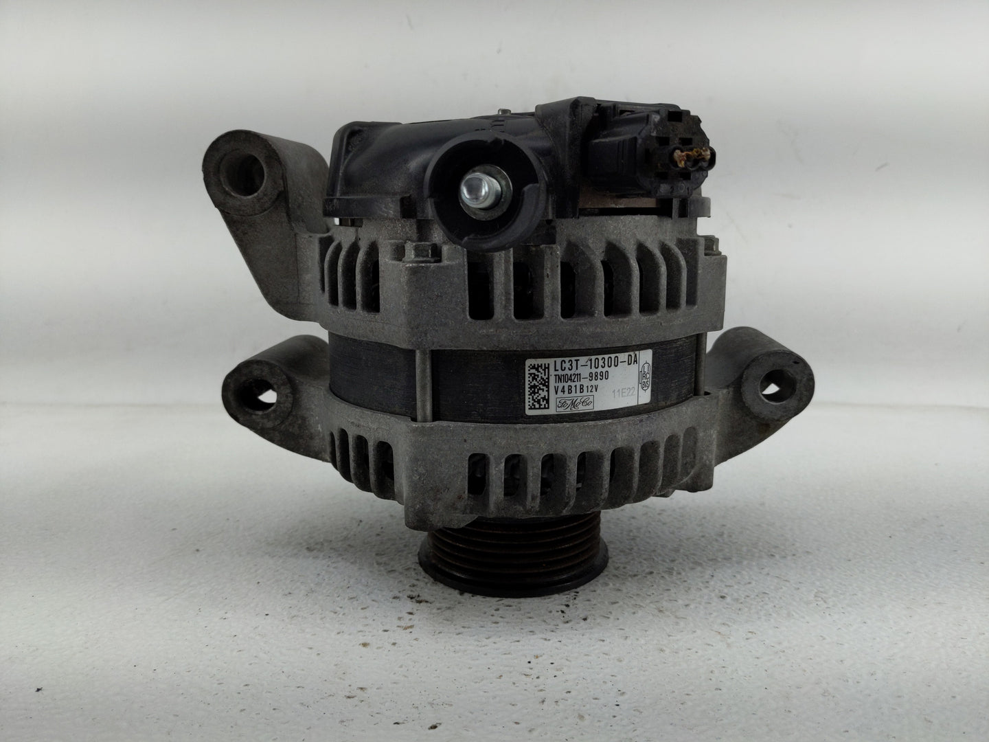 2020-2022 Ford F-350 Super Duty Alternator Replacement Generator Charging Assembly Engine OEM P/N:LC3T-10300-DA Fits OEM Use