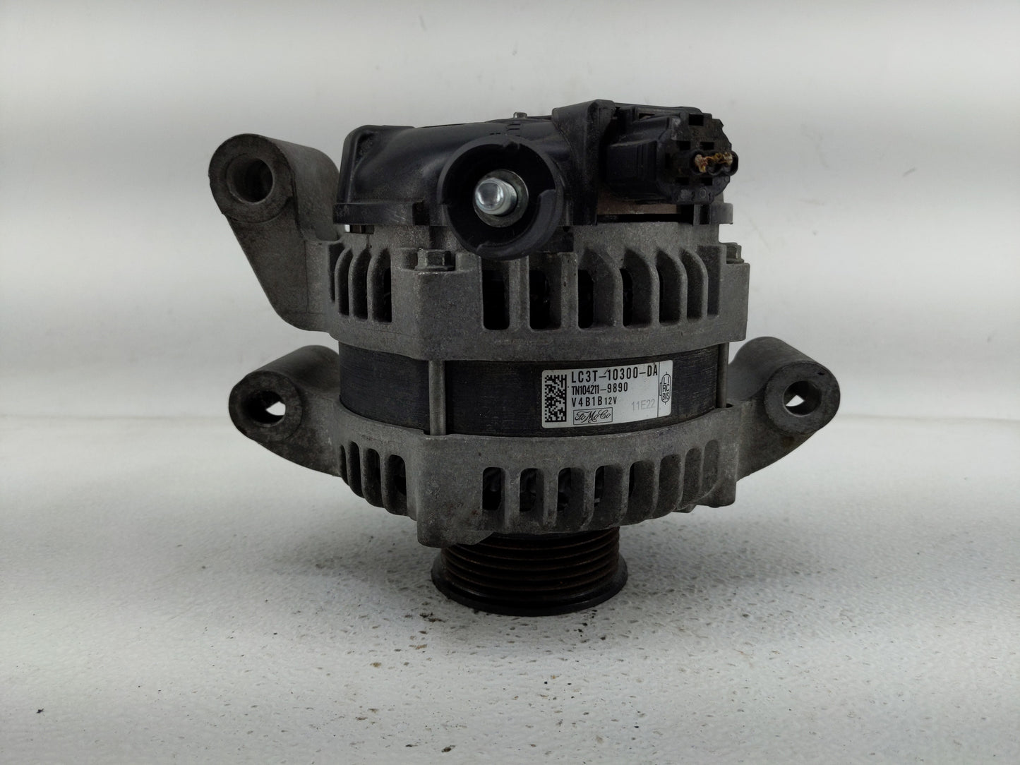 2020-2022 Ford F-350 Super Duty Alternator Replacement Generator Charging Assembly Engine OEM P/N:LC3T-10300-DA Fits OEM Use