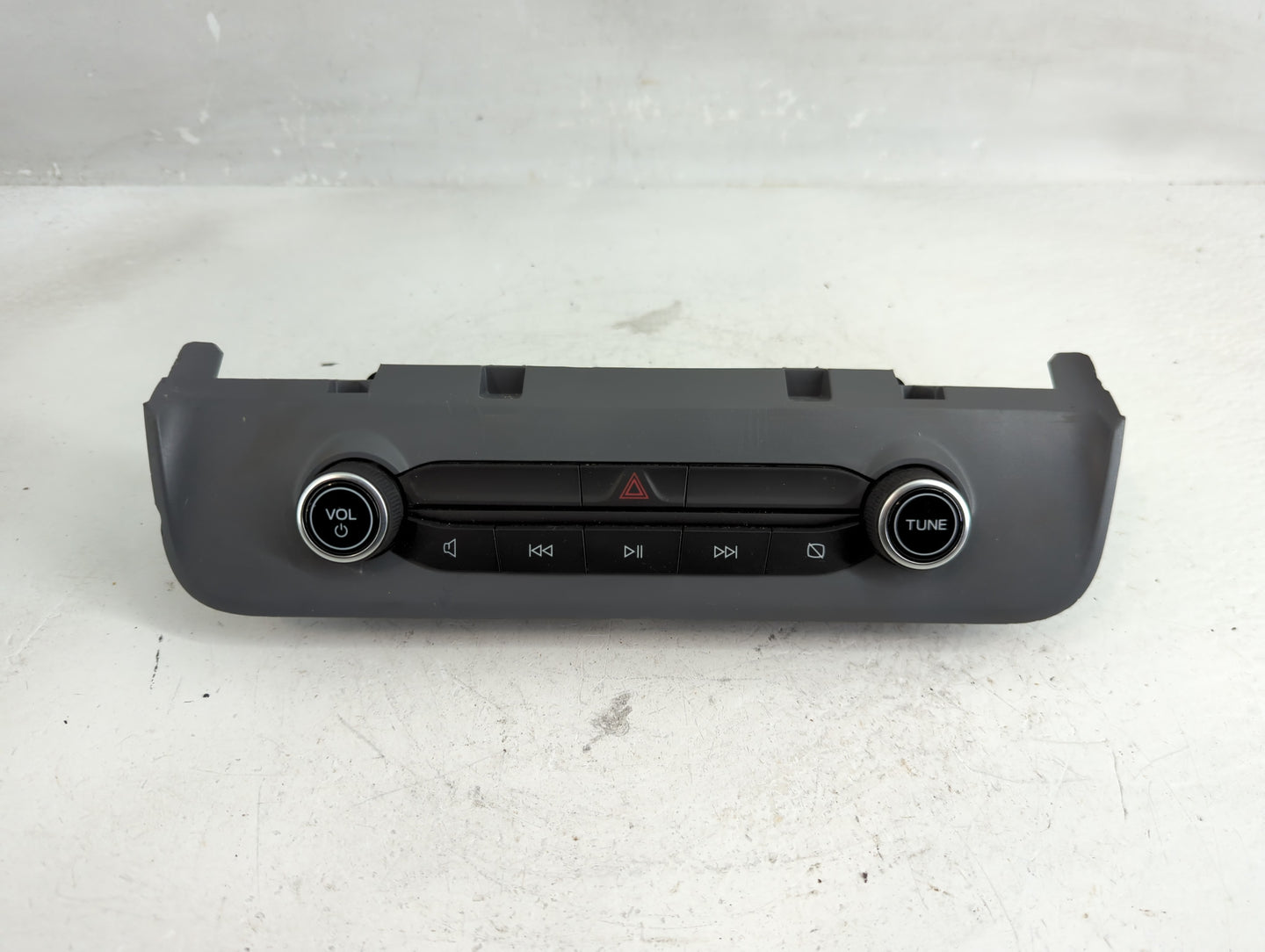2022 Ford Maverick Radio AM FM Cd Player Receiver Replacement P/N:NZ6T-18K811-AA Fits OEM Used Auto Parts - Oemusedautoparts