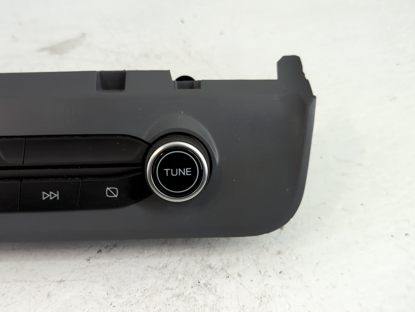 2022 Ford Maverick Radio AM FM Cd Player Receiver Replacement P/N:NZ6T-18K811-AA Fits OEM Used Auto Parts - Oemusedautoparts