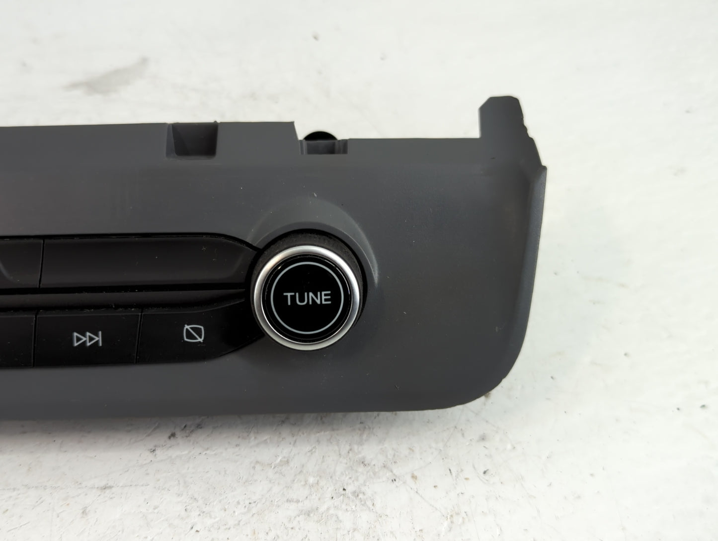 2022 Ford Maverick Radio AM FM Cd Player Receiver Replacement P/N:NZ6T-18K811-AA Fits OEM Used Auto Parts - Oemusedautoparts