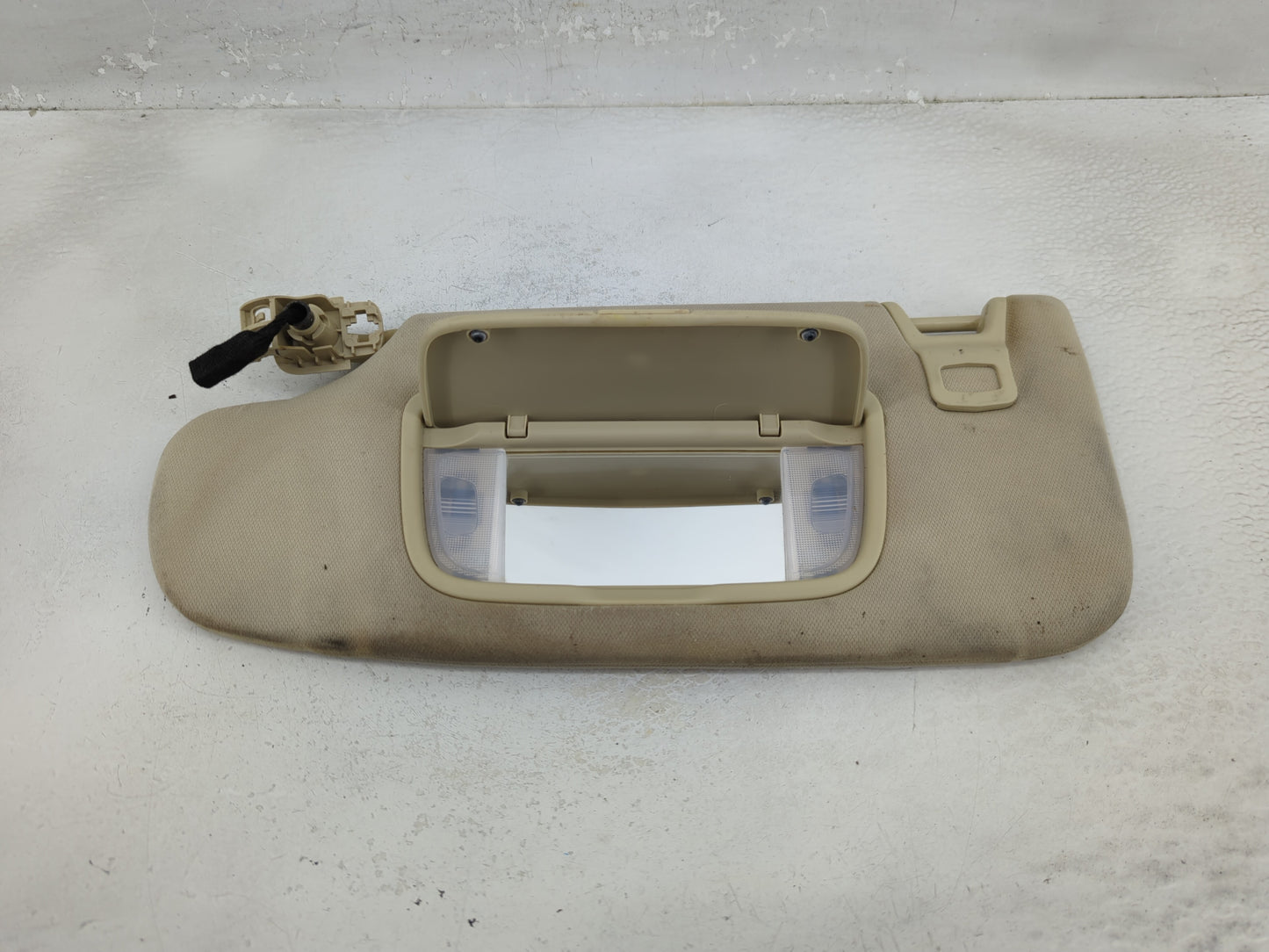 2022 Ford Maverick Sun Visor Shade Replacement Driver Left Mirror Fits OEM Used Auto Parts - Oemusedautoparts1.com