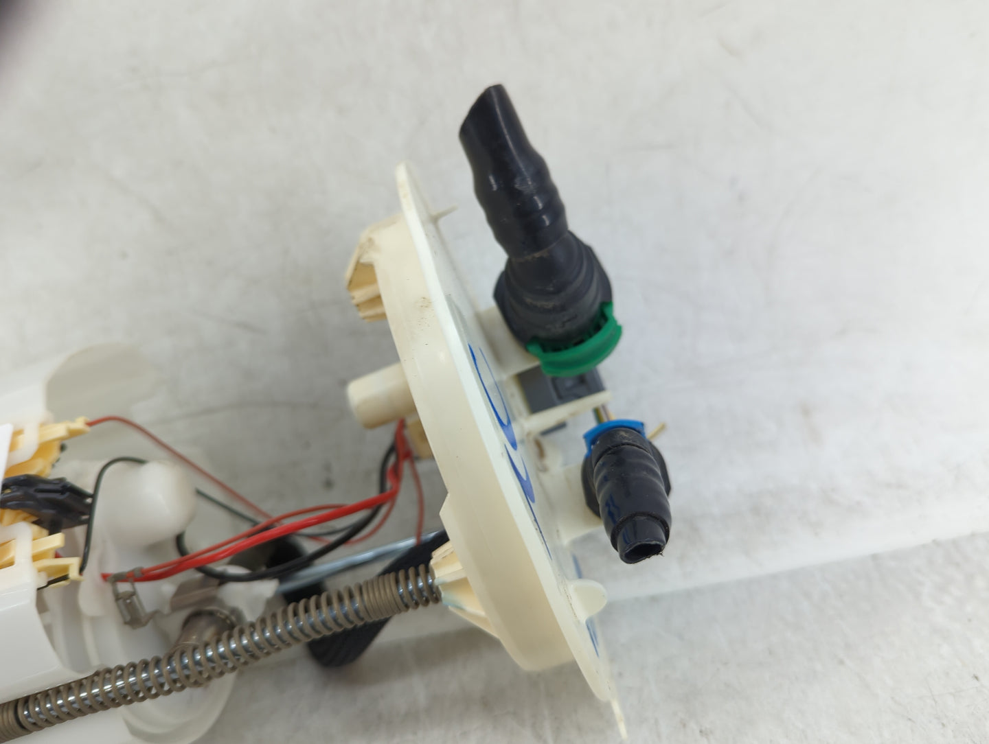 2022 Ford Maverick Electrical Gas Fuel Pump Assembly - Oemusedautoparts1.com