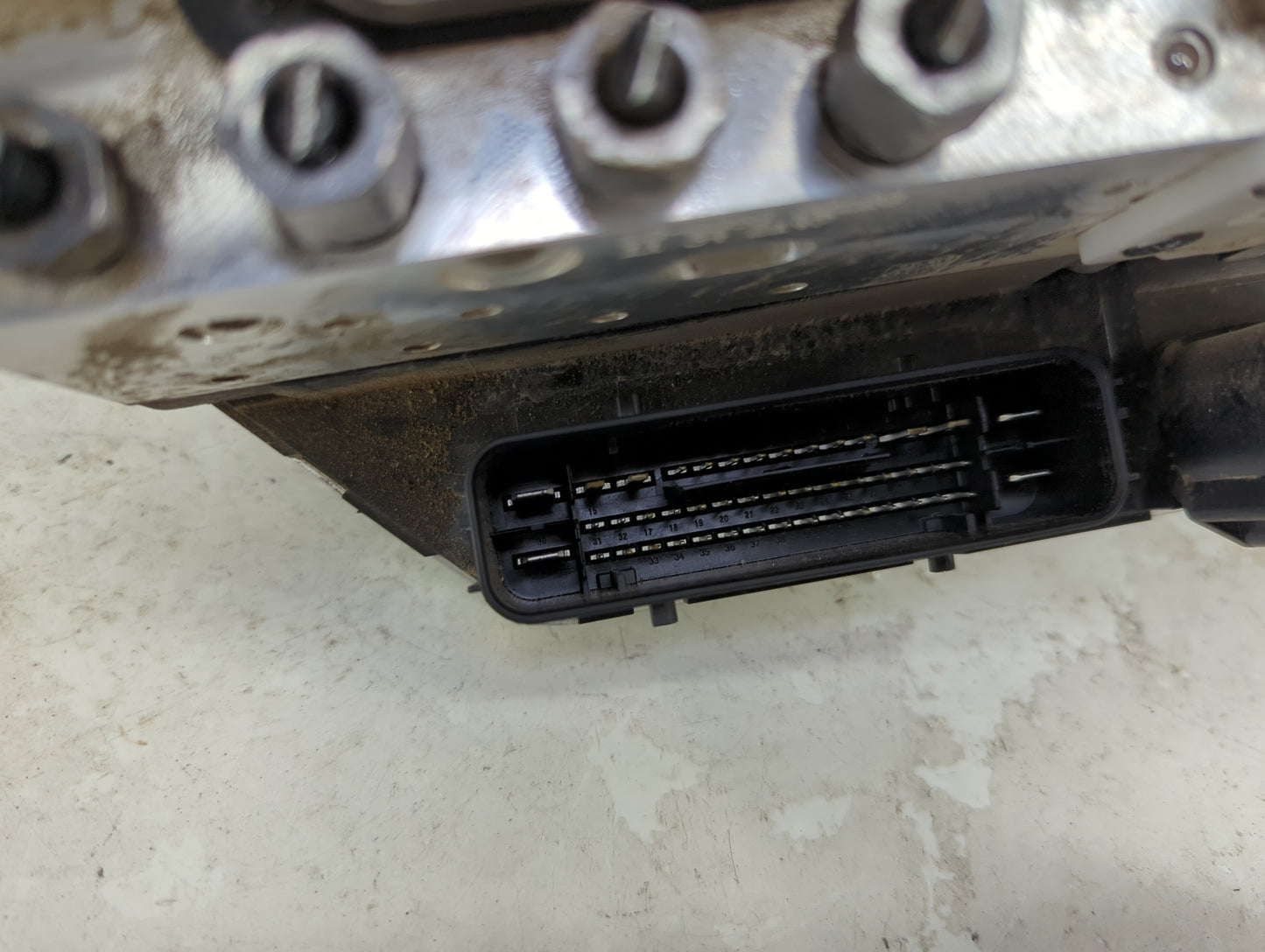 2022 Ford Maverick ABS Pump Control Module Replacement P/N:NZ6C-2D335-AG Fits OEM Used Auto Parts - Oemusedautoparts1.com