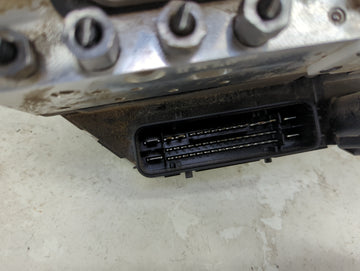 2022 Ford Maverick ABS Pump Control Module Replacement P/N:NZ6C-2D335-AG Fits OEM Used Auto Parts
