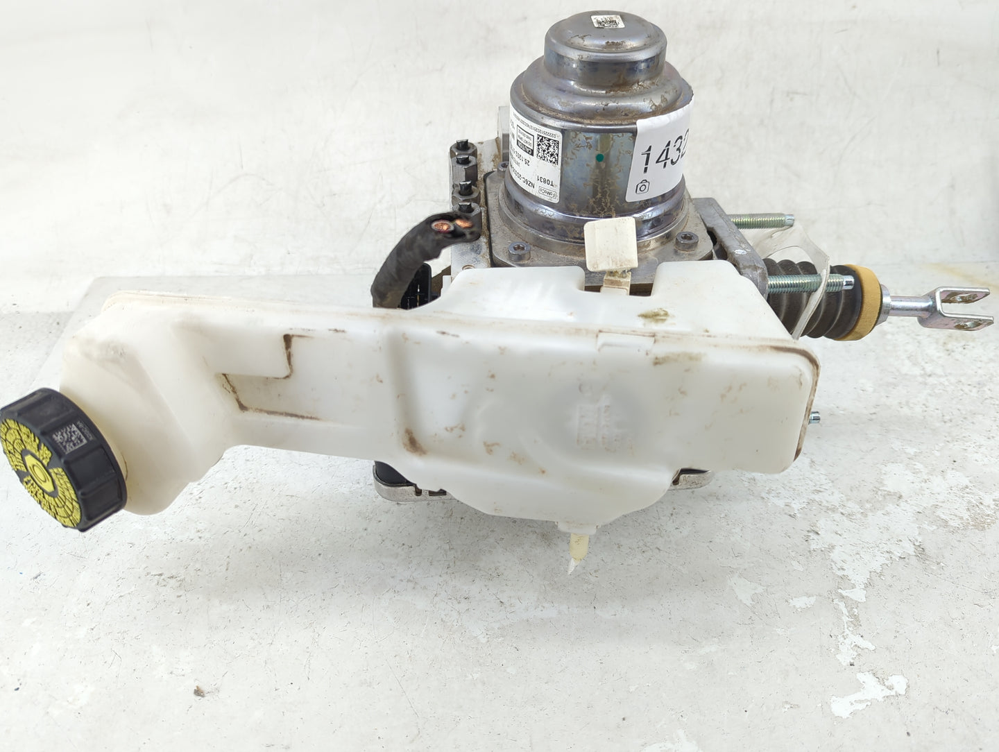2022 Ford Maverick ABS Pump Control Module Replacement P/N:NZ6C-2D335-AG Fits OEM Used Auto Parts - Oemusedautoparts1.com