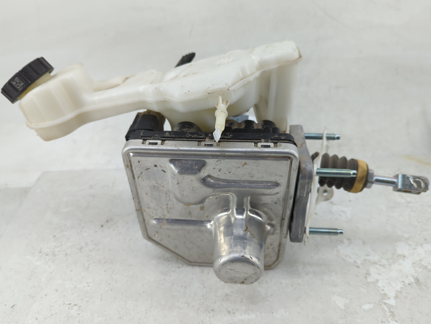 2022 Ford Maverick ABS Pump Control Module Replacement P/N:NZ6C-2D335-AG Fits OEM Used Auto Parts - Oemusedautoparts1.com
