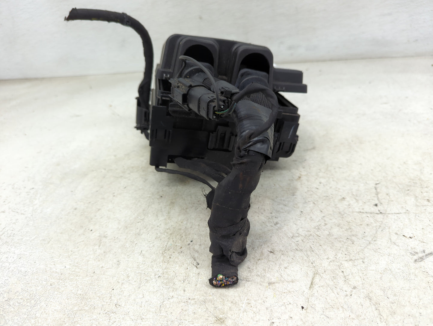 2022 Ford Maverick Fusebox Fuse Box Panel Relay Module P/N:NZ6T-14D068-MAC JX6T-14A094-AE Fits OEM Used Auto Parts - Oemused
