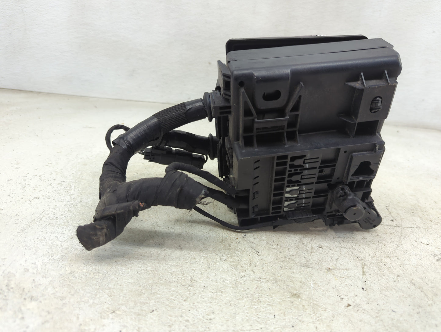 2022 Ford Maverick Fusebox Fuse Box Panel Relay Module P/N:NZ6T-14D068-MAC JX6T-14A094-AE Fits OEM Used Auto Parts - Oemused
