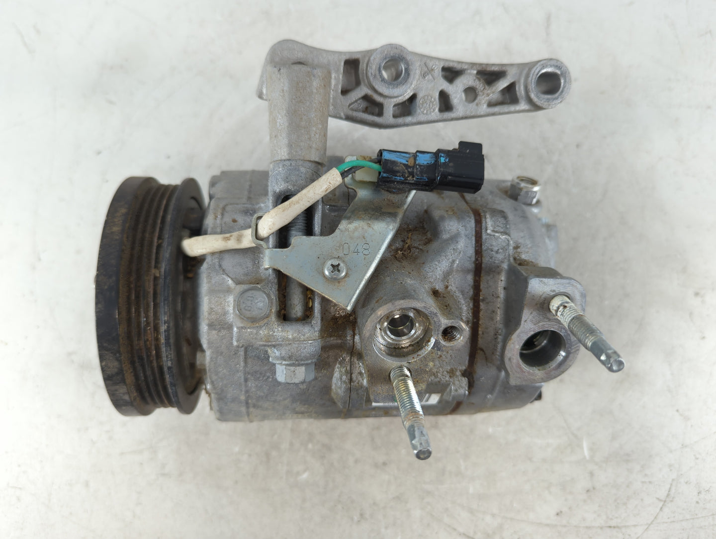 Ford Maverick Air Conditioning A/c Ac Compressor Oem - Oemusedautoparts1.com