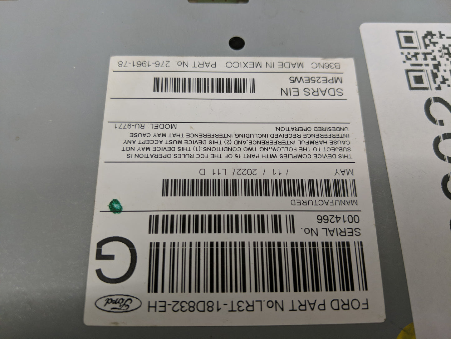 2022 Ford Mustang Radio AM FM Cd Player Receiver Replacement P/N:LR3T-18D832-EH Fits OEM Used Auto Parts - Oemusedautoparts1