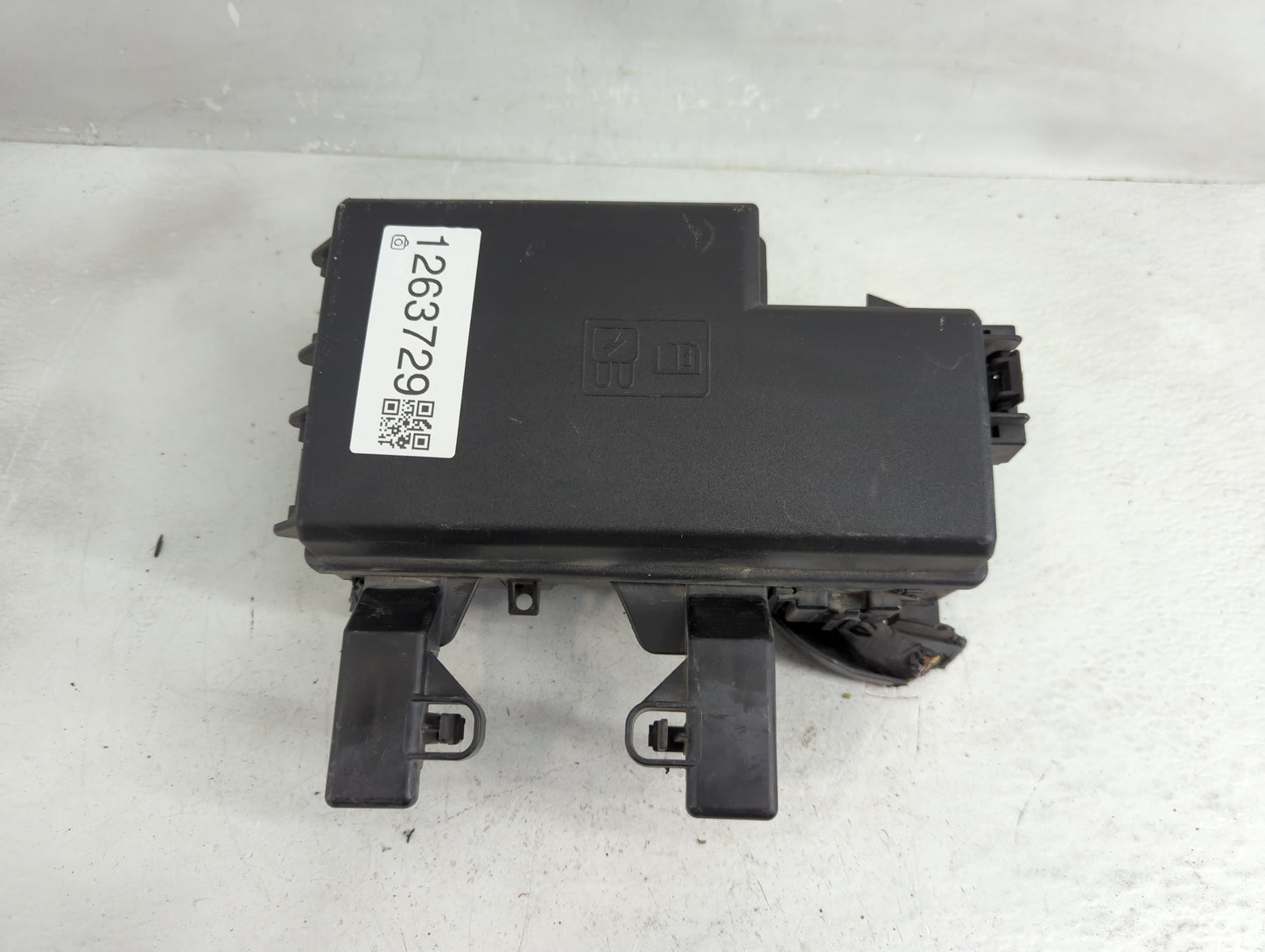2021-2022 Ford Mustang Fusebox Fuse Box Panel Relay Module Fits Fits 2021 2022 OEM Used Auto Parts - Oemusedautoparts1.com
