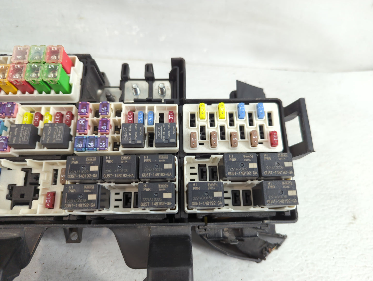 2021-2022 Ford Mustang Fusebox Fuse Box Panel Relay Module Fits Fits 2021 2022 OEM Used Auto Parts - Oemusedautoparts1.com