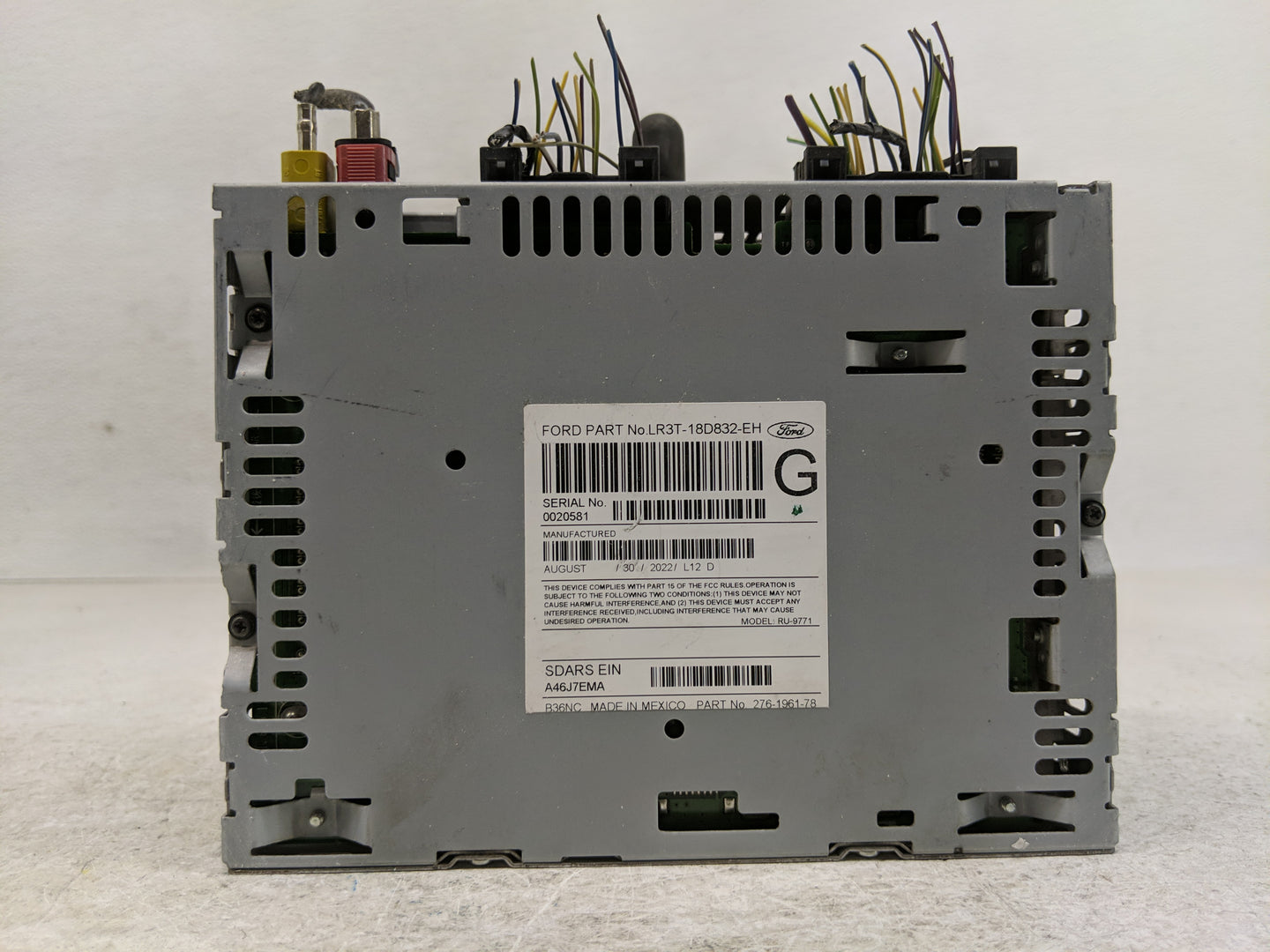 2022 Ford Mustang Radio AM FM Cd Player Receiver Replacement P/N:LR3T-18D832-EH Fits OEM Used Auto Parts - Oemusedautoparts1