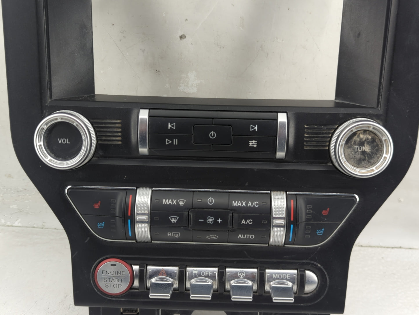 2022 Ford Mustang Climate Control Module Temperature AC/Heater Replacement P/N:LR3T-18E245-FB Fits OEM Used Auto Parts - Oem