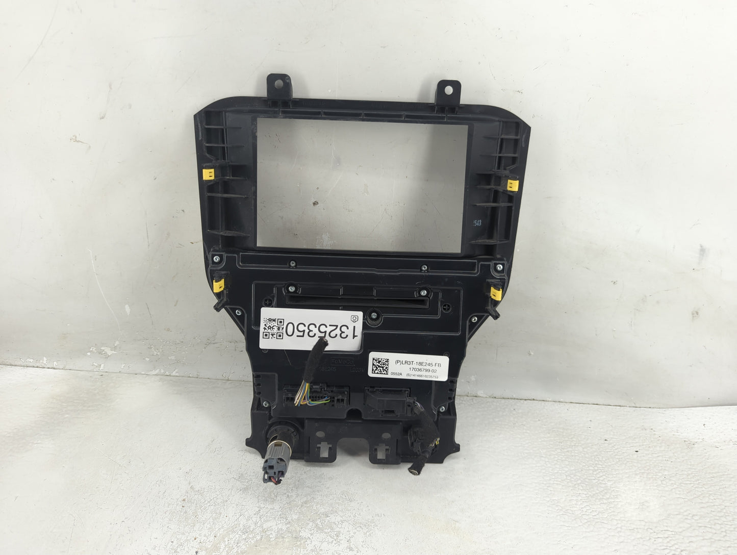 2022 Ford Mustang Climate Control Module Temperature AC/Heater Replacement P/N:LR3T-18E245-FB Fits OEM Used Auto Parts - Oem