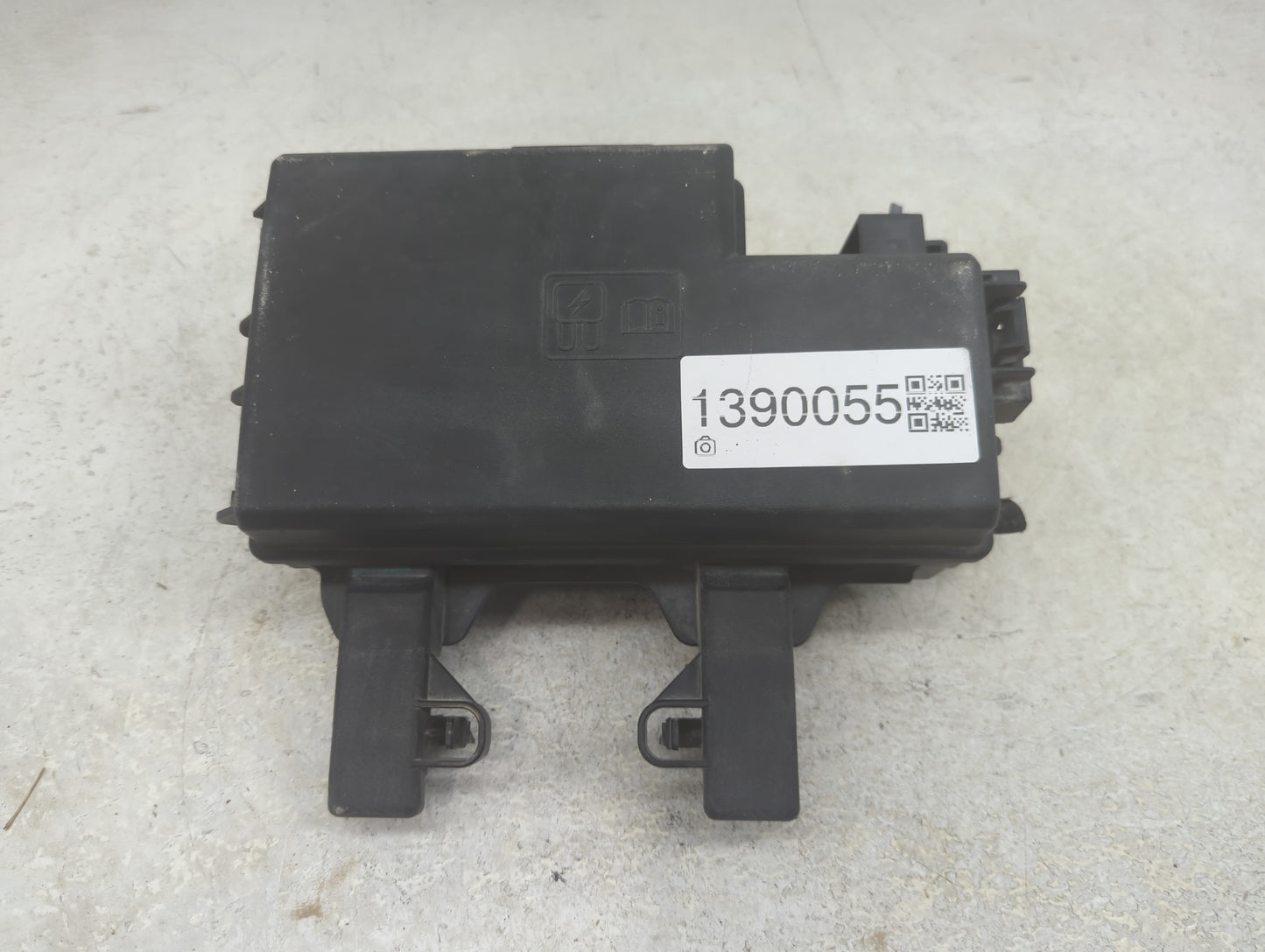 2021-2022 Ford Mustang Fusebox Fuse Box Panel Relay Module P/N:3179-002 Fits Fits 2021 2022 OEM Used Auto Parts - Oemusedaut