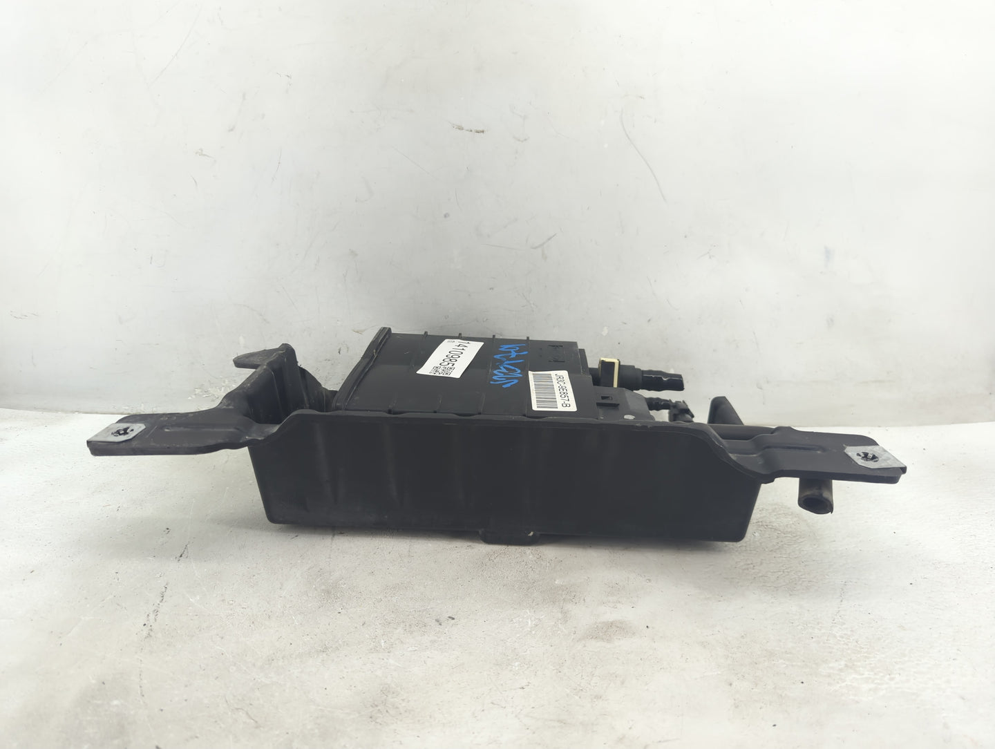 2022 Ford Mustang Fuel Vapor Charcoal Canister - Oemusedautoparts1.com