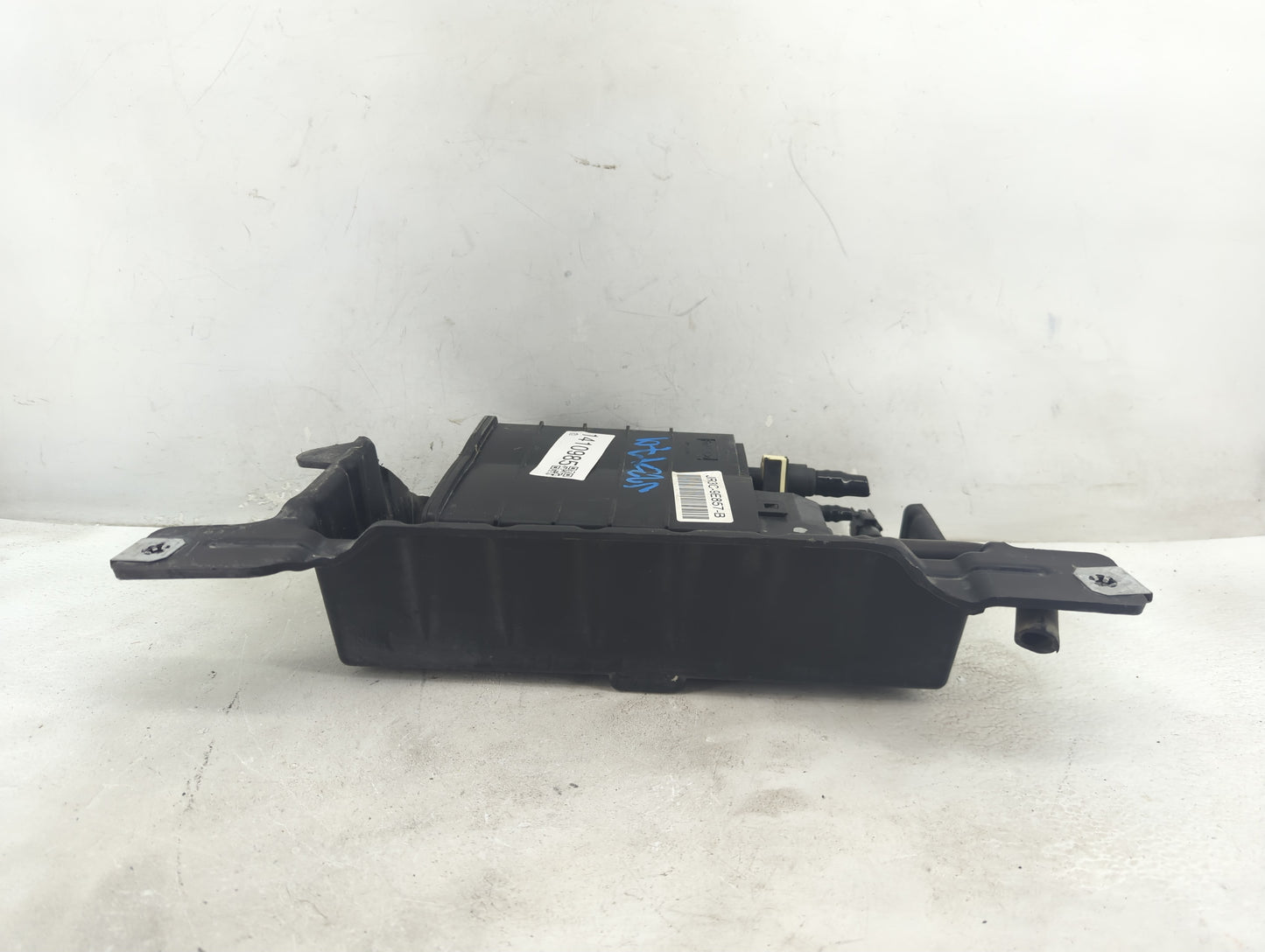 2022 Ford Mustang Fuel Vapor Charcoal Canister - Oemusedautoparts1.com